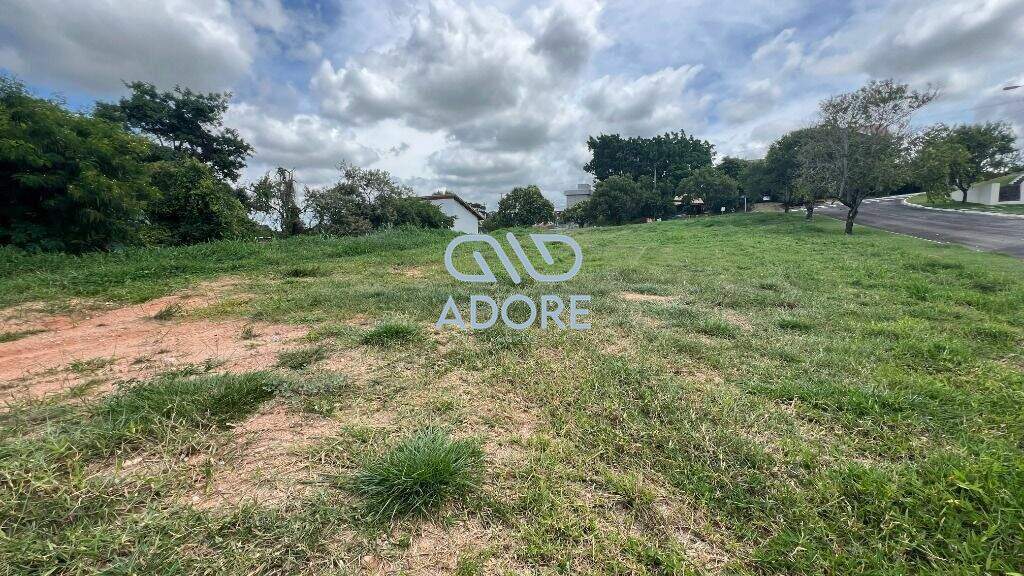Terreno à venda no Parque Village Castelo: 