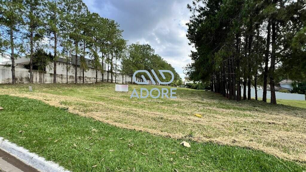 Terreno à venda no Parque Village Castelo: 