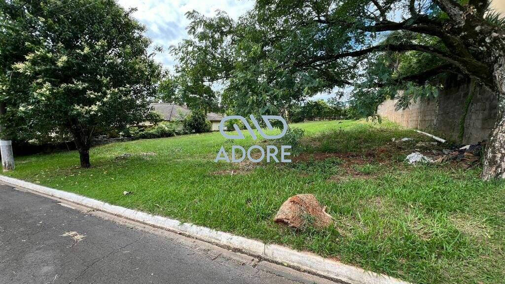 Terreno à venda no Parque Village Castelo: 