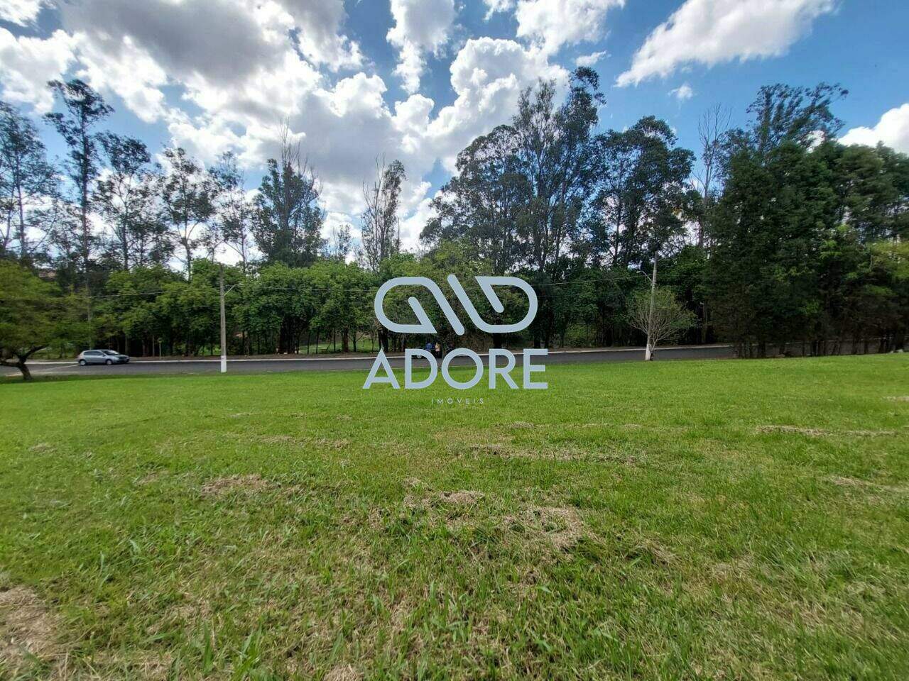 Terreno à venda no Parque Village Castelo: 