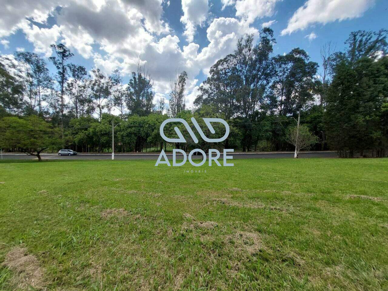 Terreno à venda no Parque Village Castelo: 