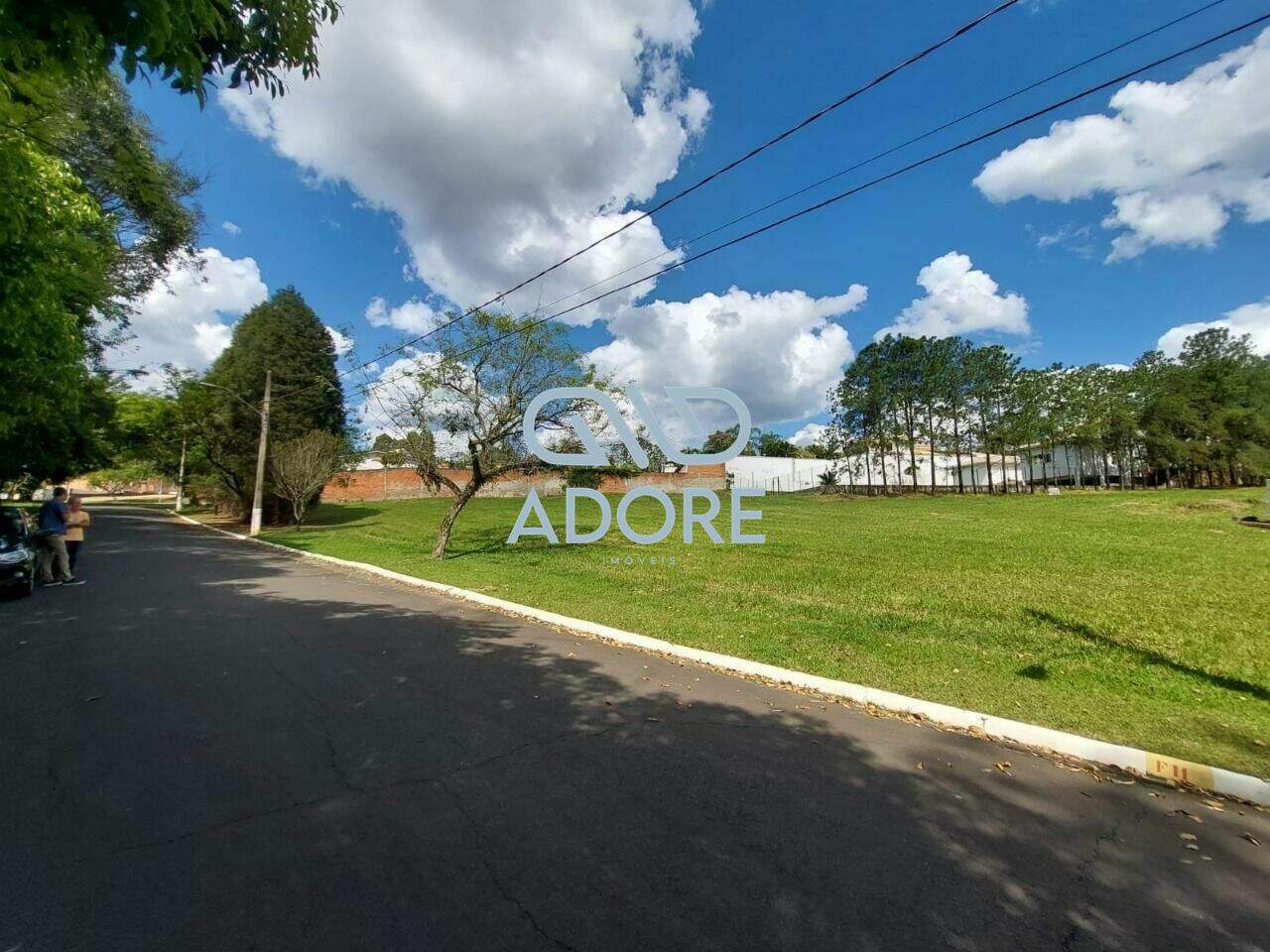 Terreno à venda no Parque Village Castelo: 