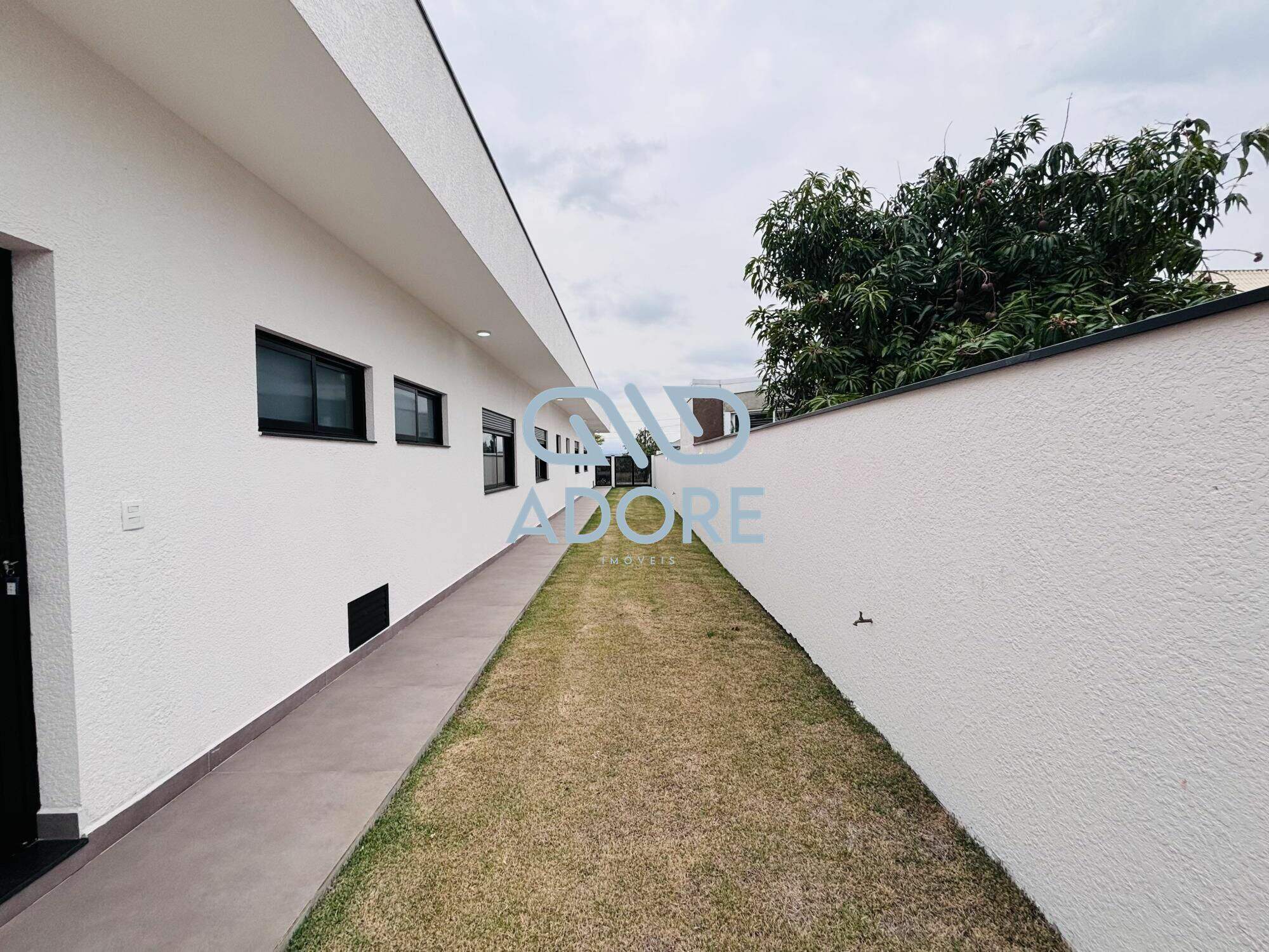 Casa de Condomínio à venda no Parque Village Castelo: 