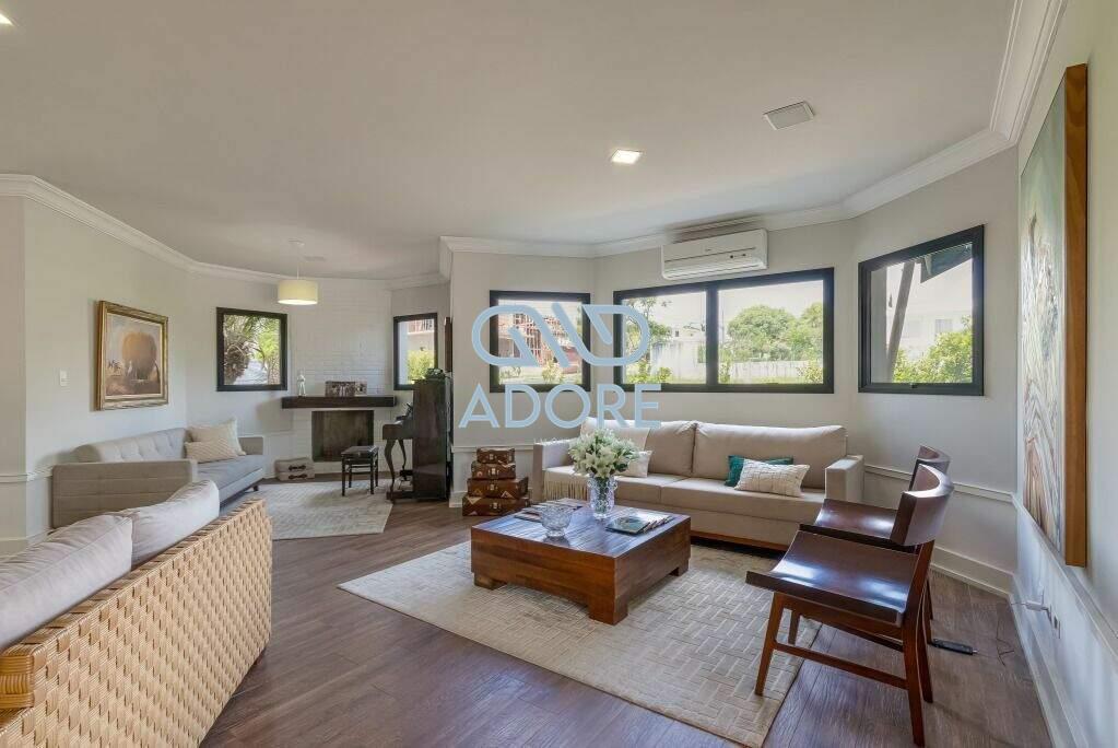 Casa de Condomínio à venda no Parque Village Castelo: 