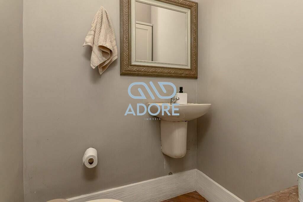 Casa de Condomínio à venda no Parque Village Castelo: 