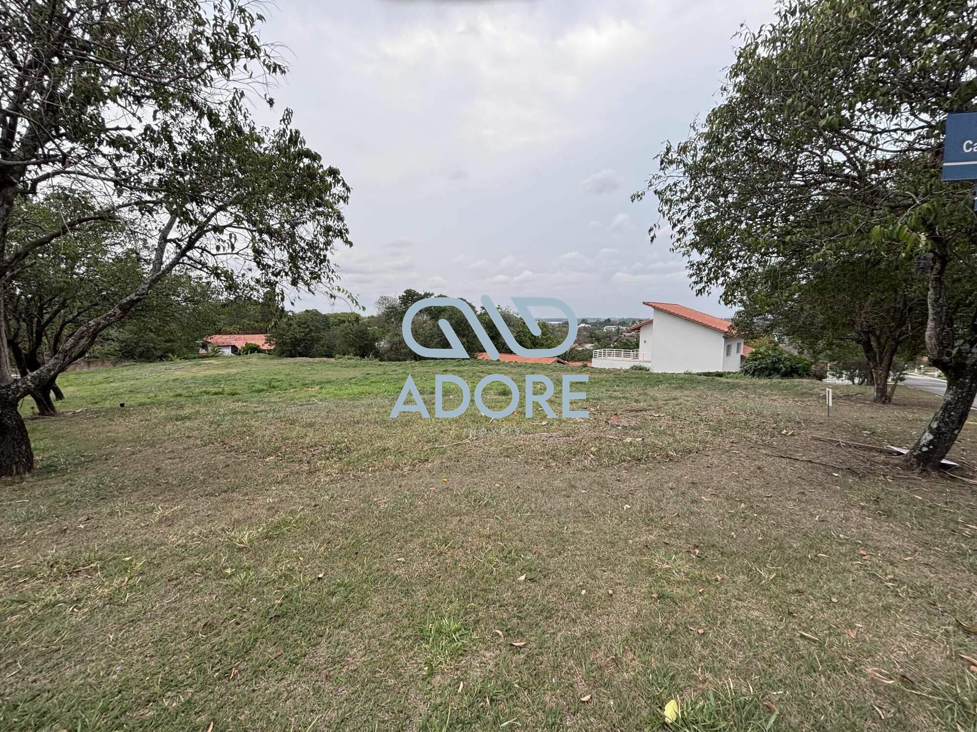 Terreno à venda no Parque Village Castelo: 