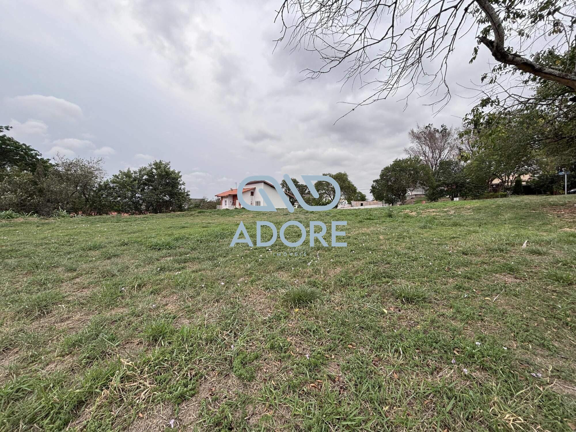 Terreno à venda no Parque Village Castelo: 