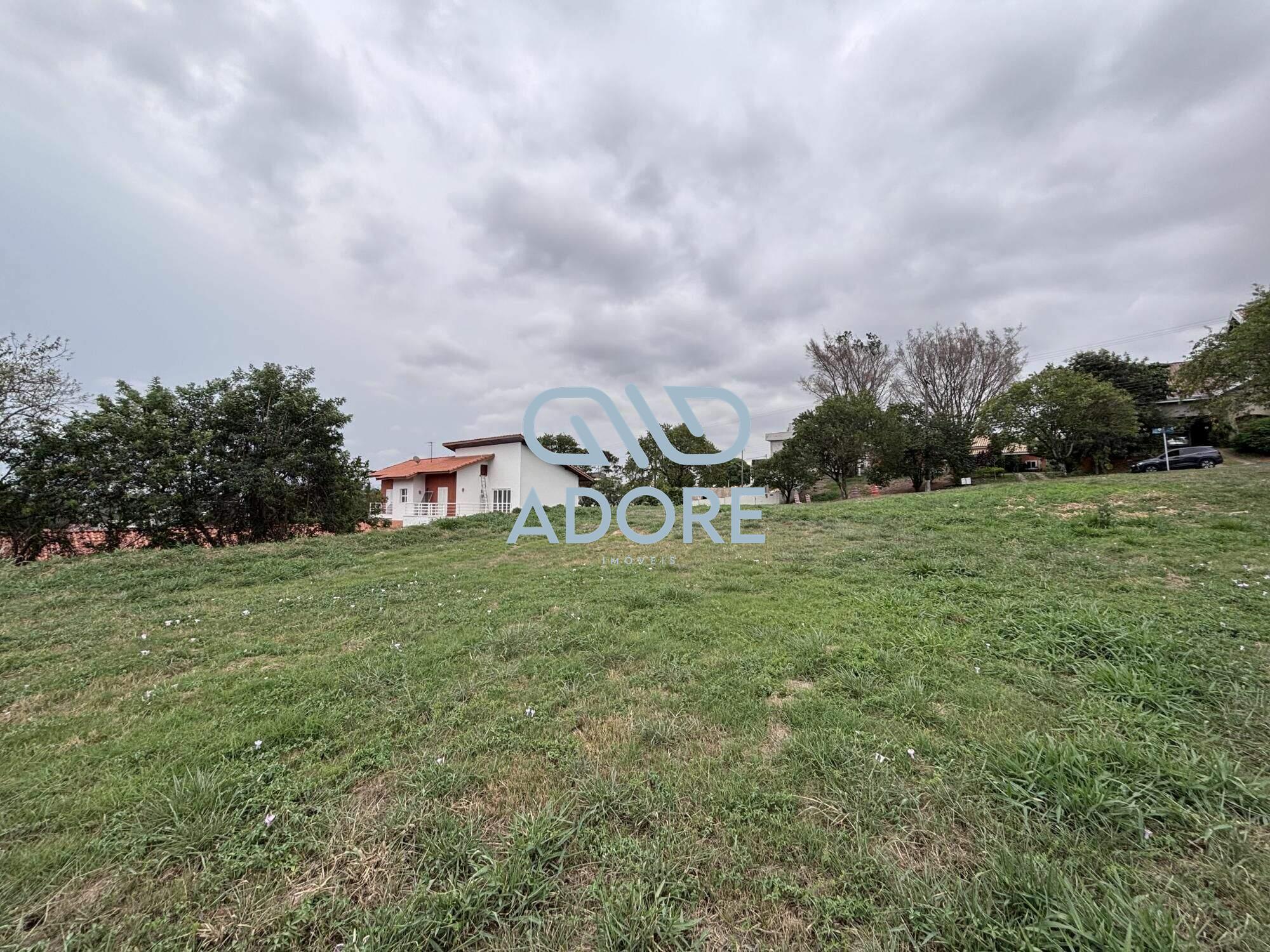 Terreno à venda no Parque Village Castelo: 