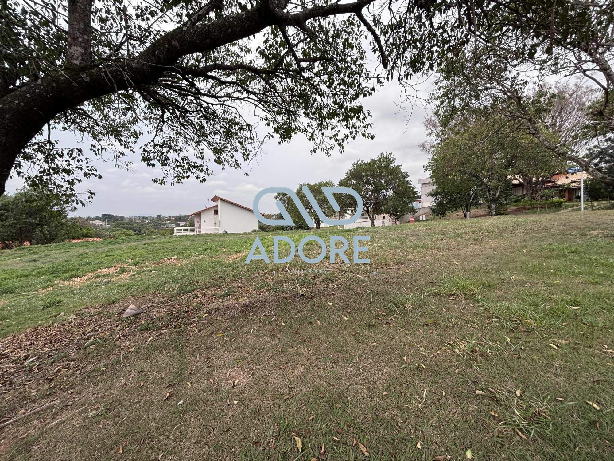 Terreno à venda no Parque Village Castelo: 