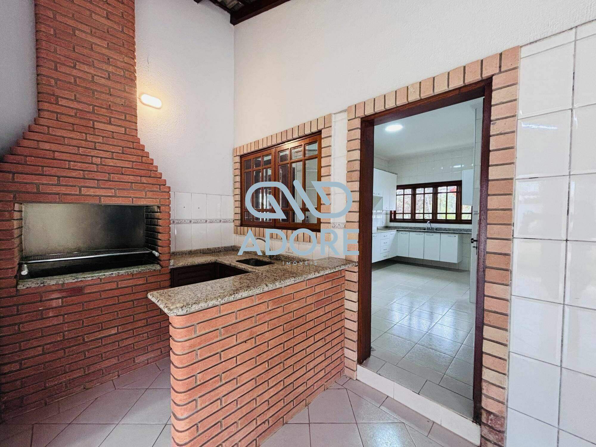 Casa de Condomínio à venda no Parque Village Castelo: 