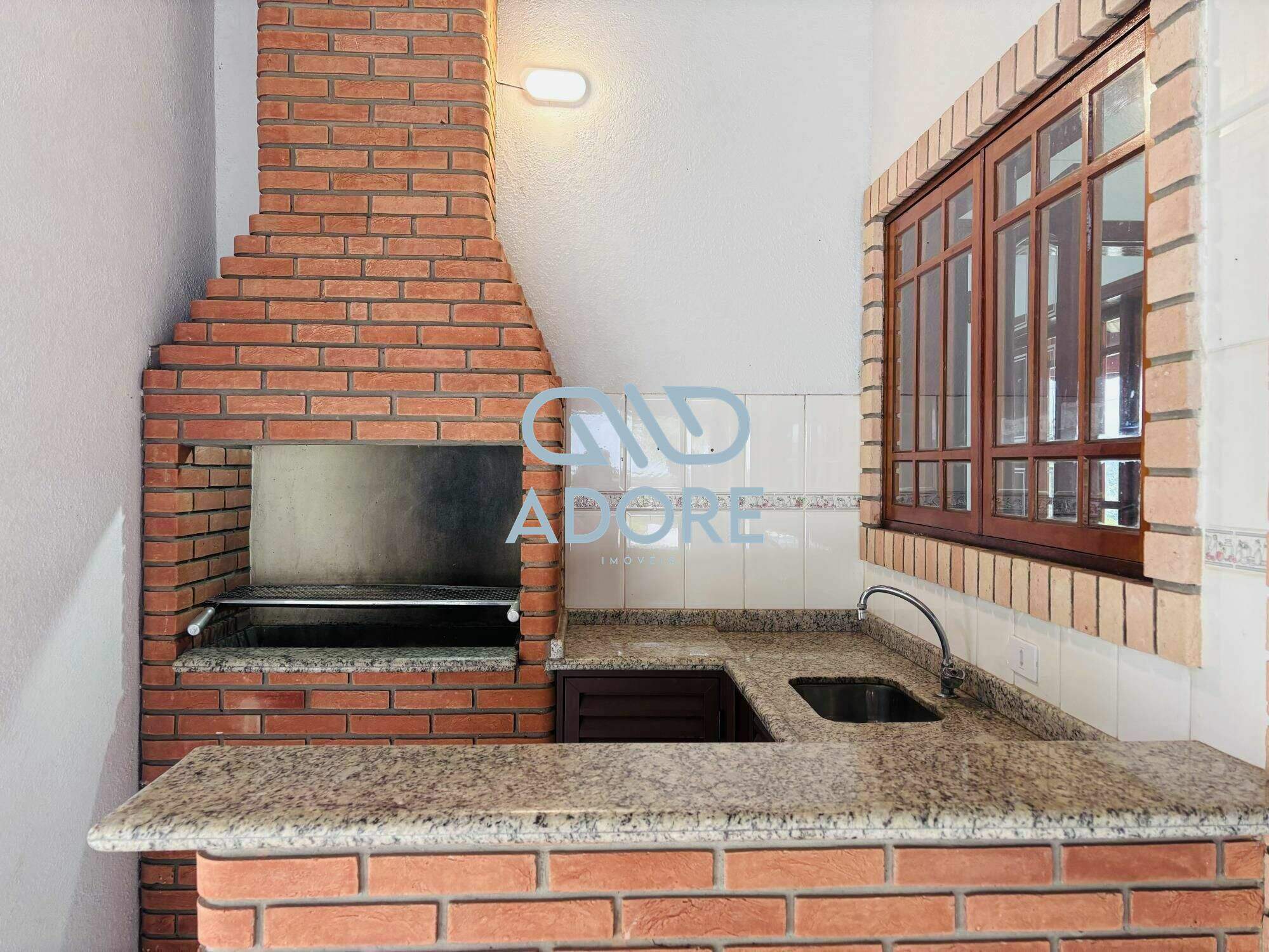 Casa de Condomínio à venda no Parque Village Castelo: 