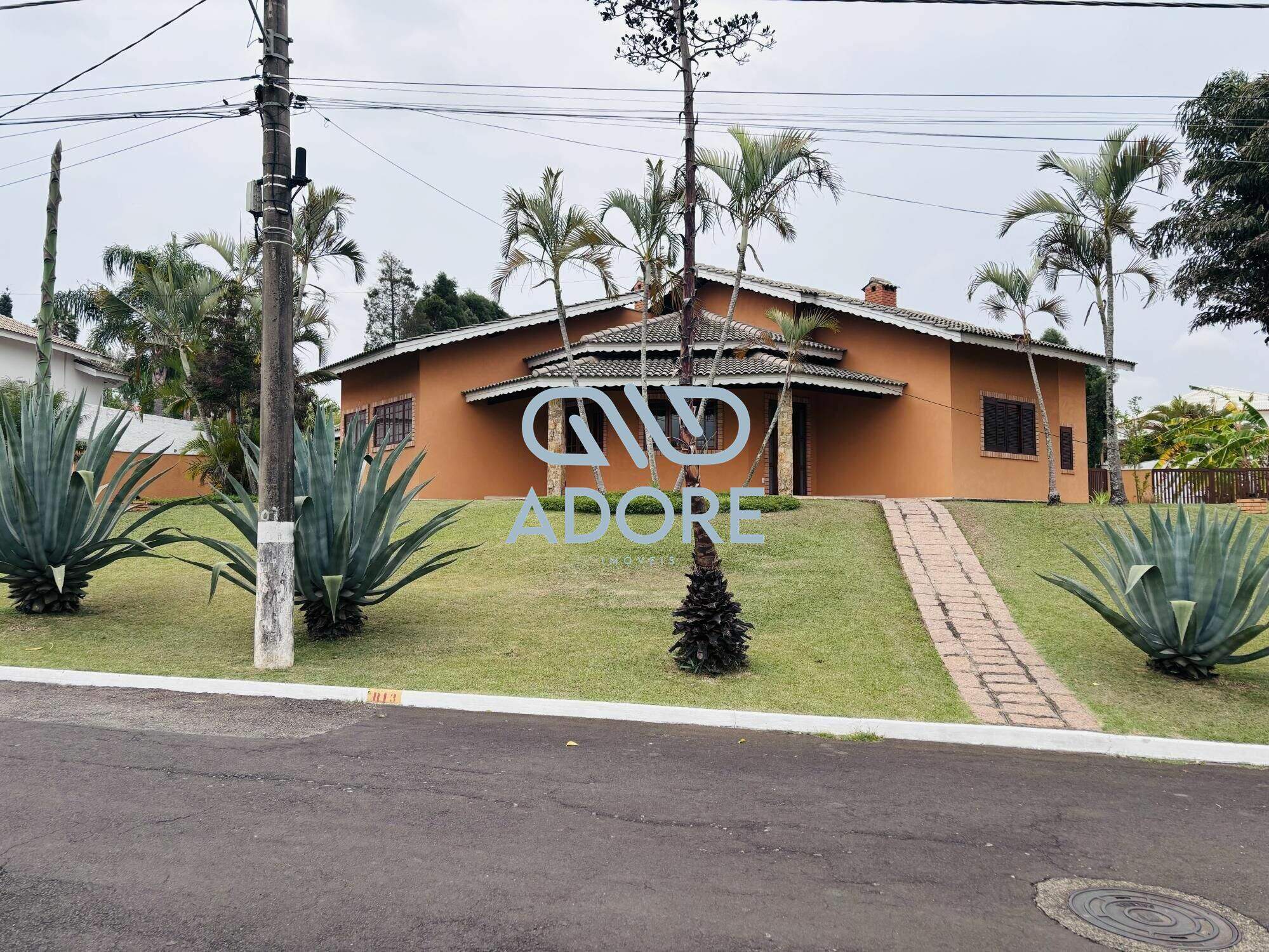 Casa de Condomínio à venda no Parque Village Castelo: 