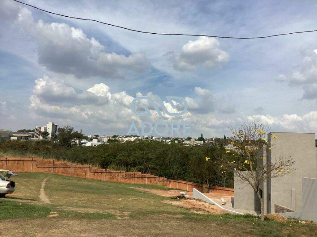 Terreno à venda no Condomínio Terras de Mont Serrat: 