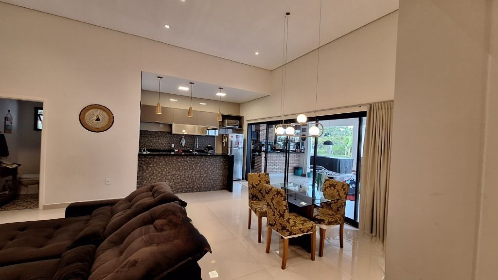 Casa de Condomínio à venda no Condomínio Terras de Mont Serrat: 