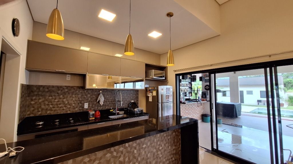 Casa de Condomínio à venda no Condomínio Terras de Mont Serrat: 