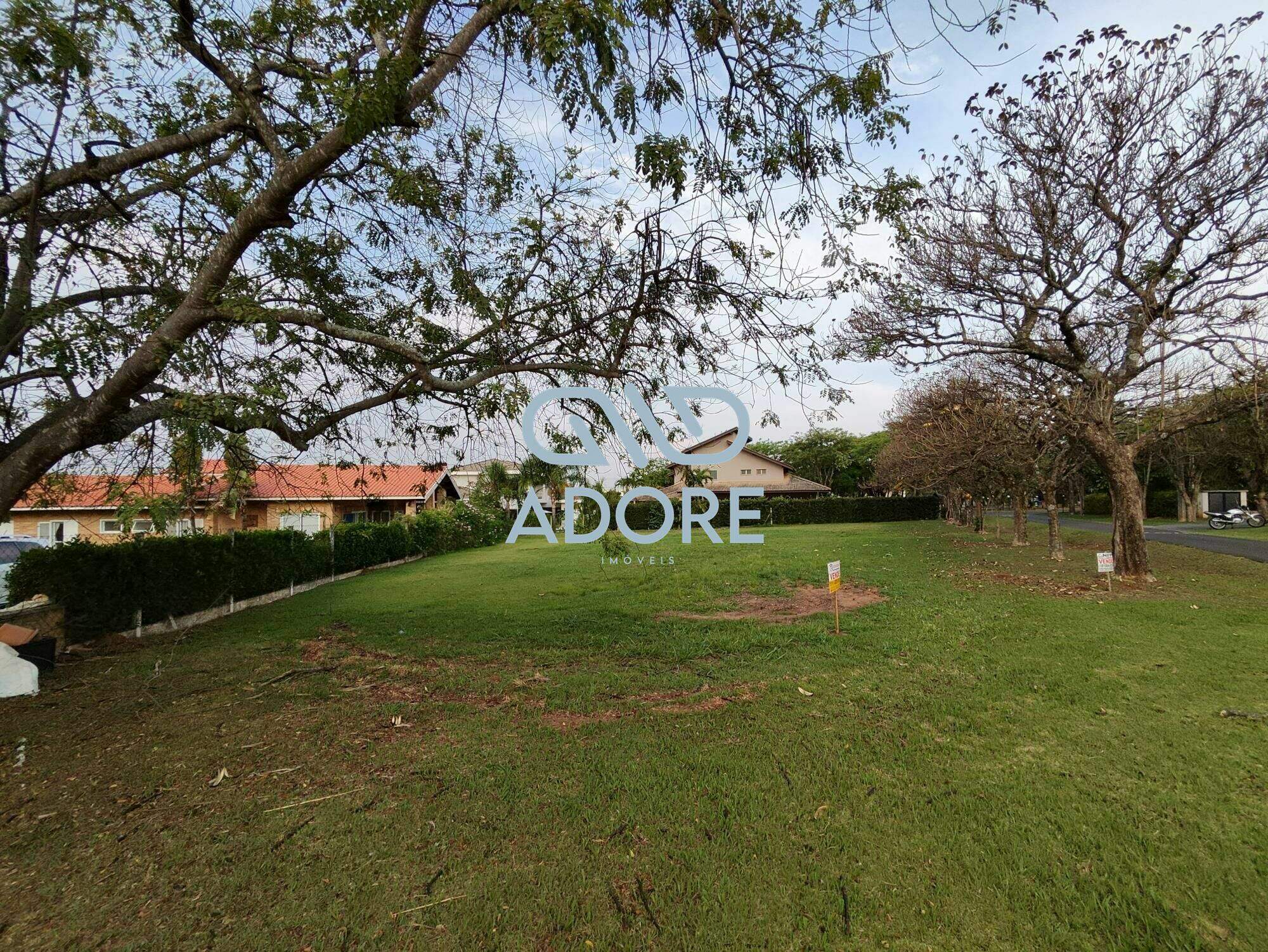Terreno à venda no Condomínio Primavera : 