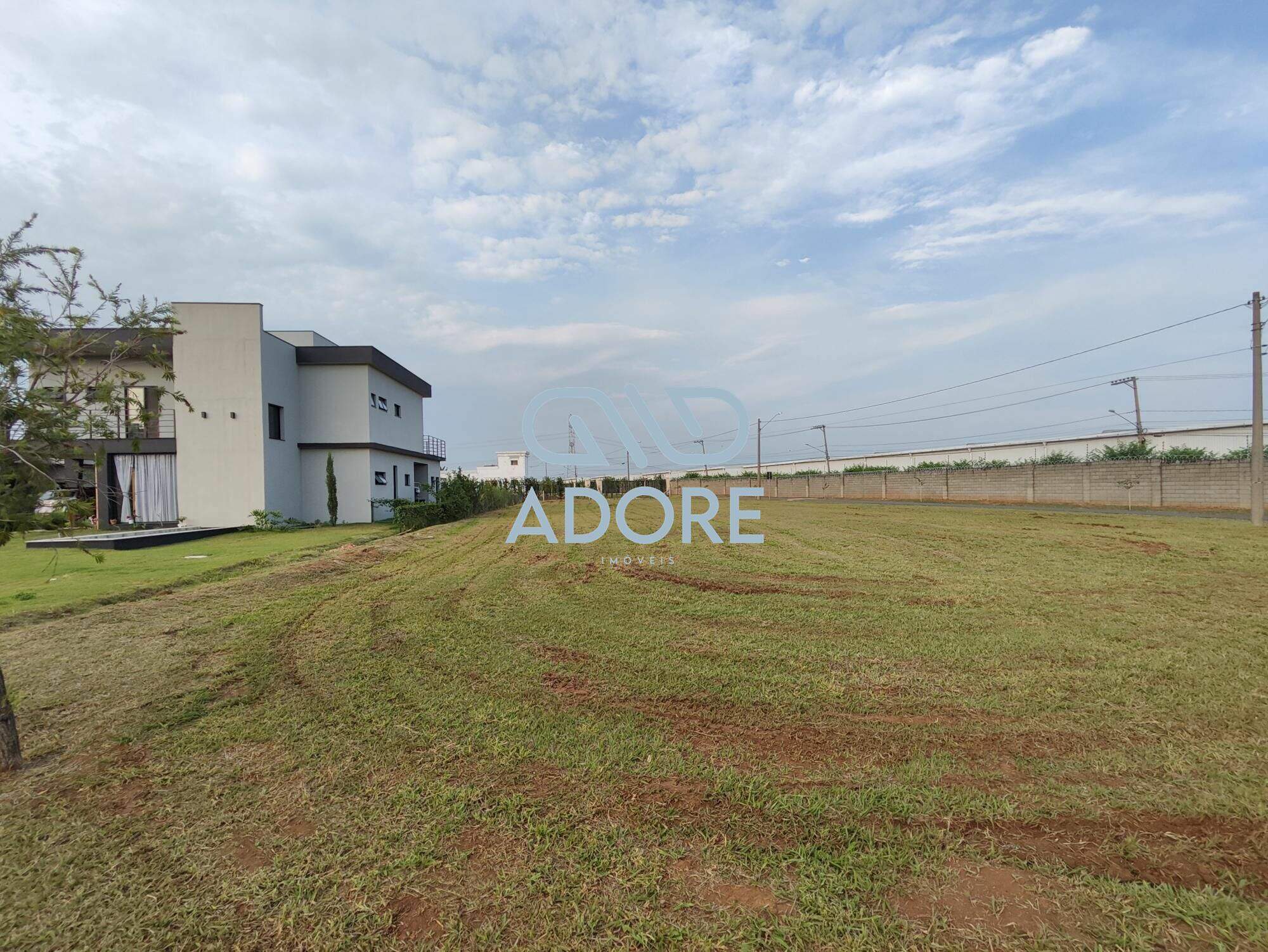 Terreno à venda no Condomínio Primavera : 