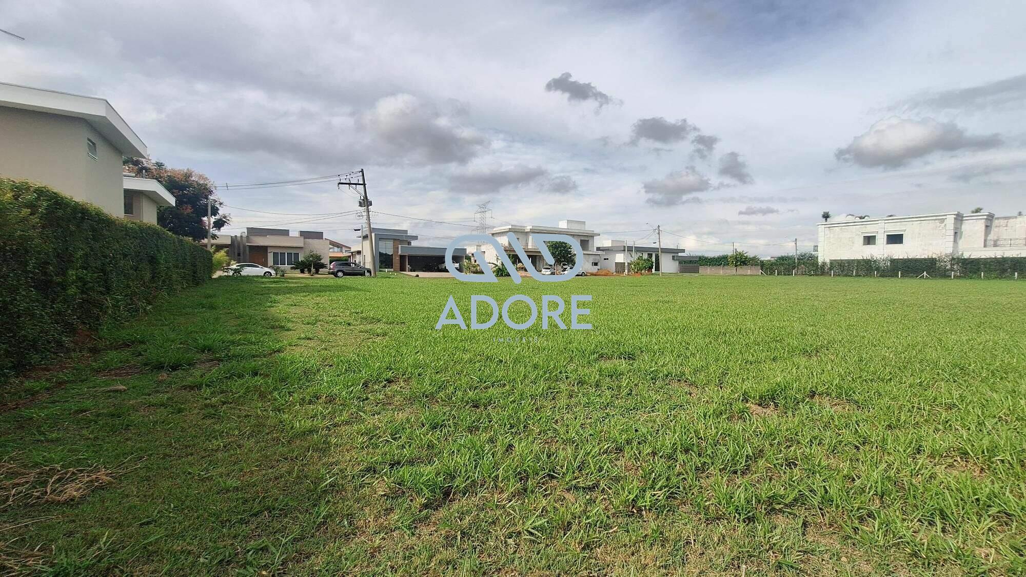 Terreno à venda no Condomínio Primavera : 