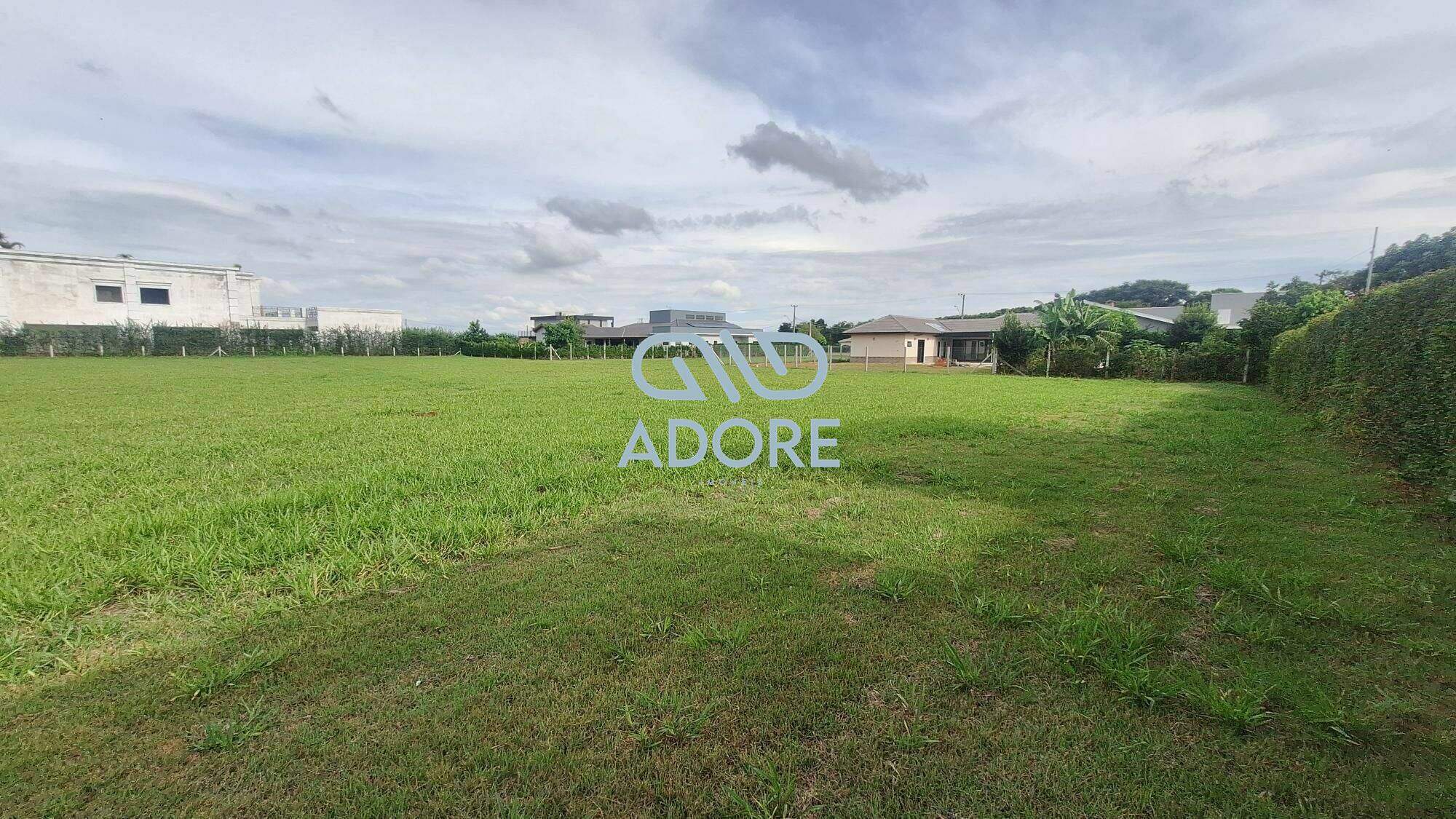 Terreno à venda no Condomínio Primavera : 