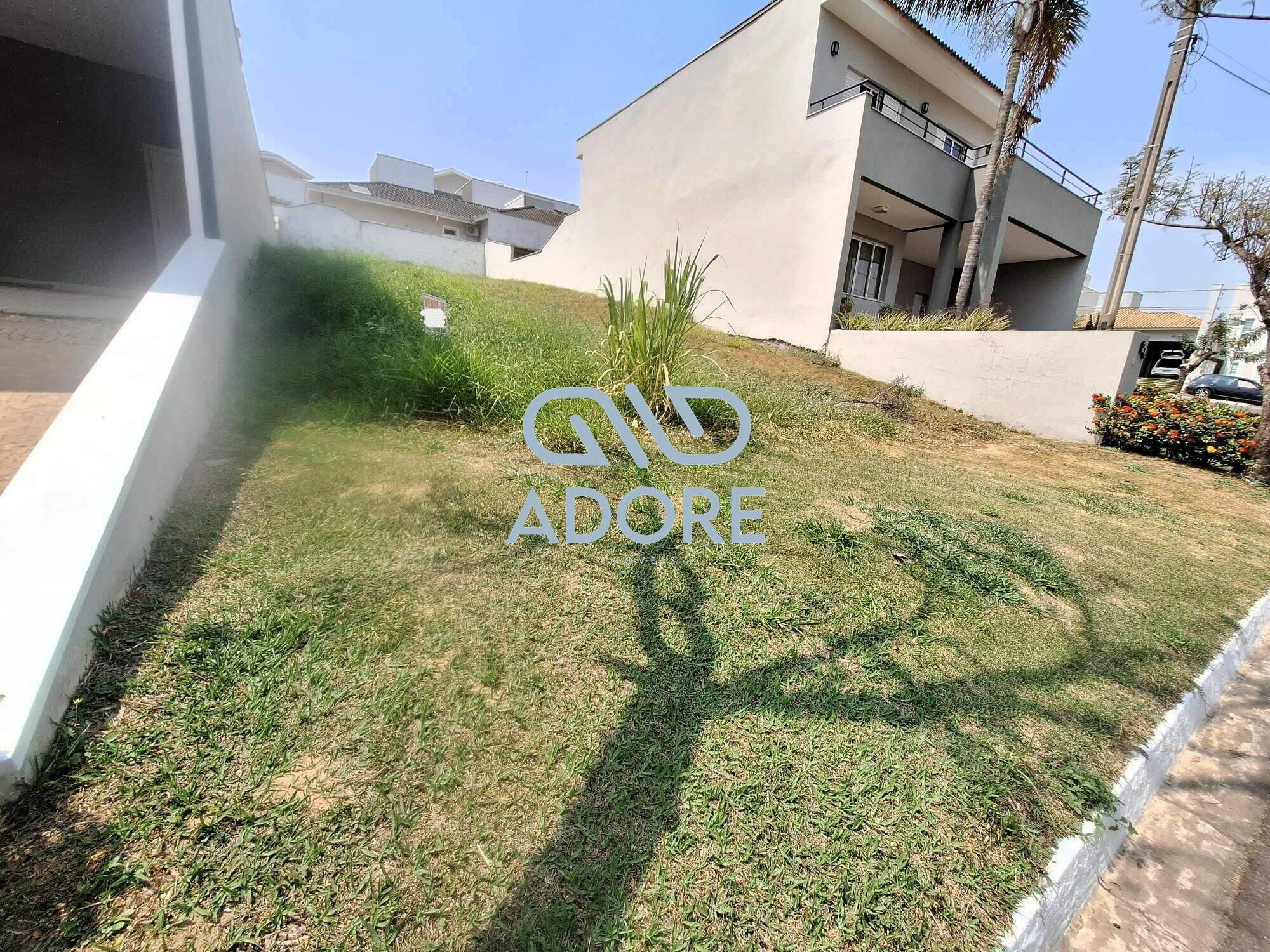 Terreno à venda no Parque do Varvito: 