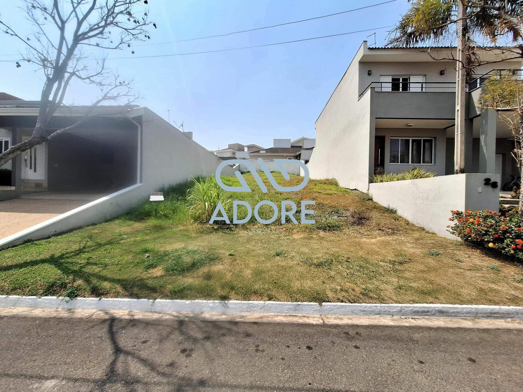 Terreno à venda no Parque do Varvito: 