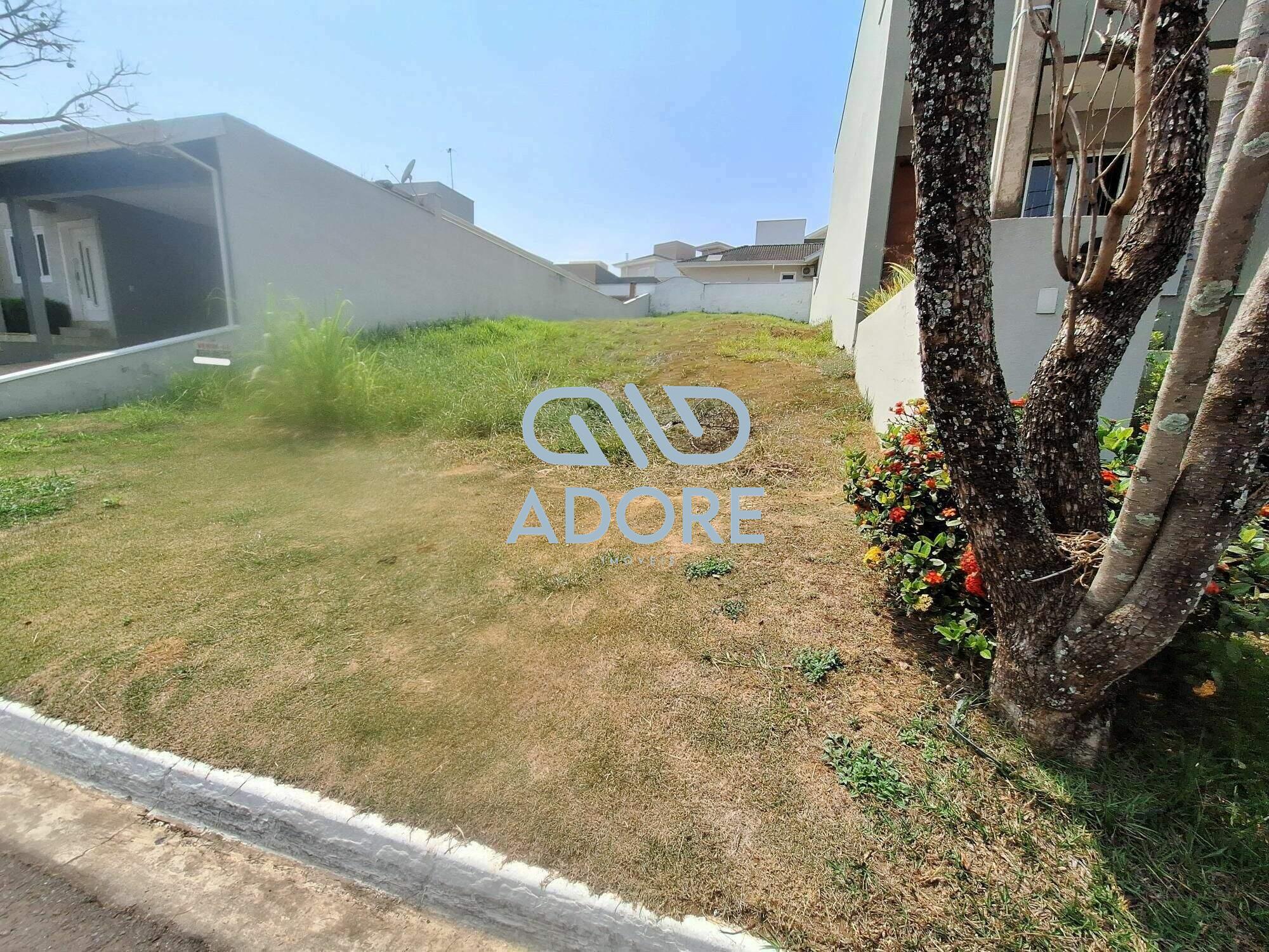 Terreno à venda no Parque do Varvito: 