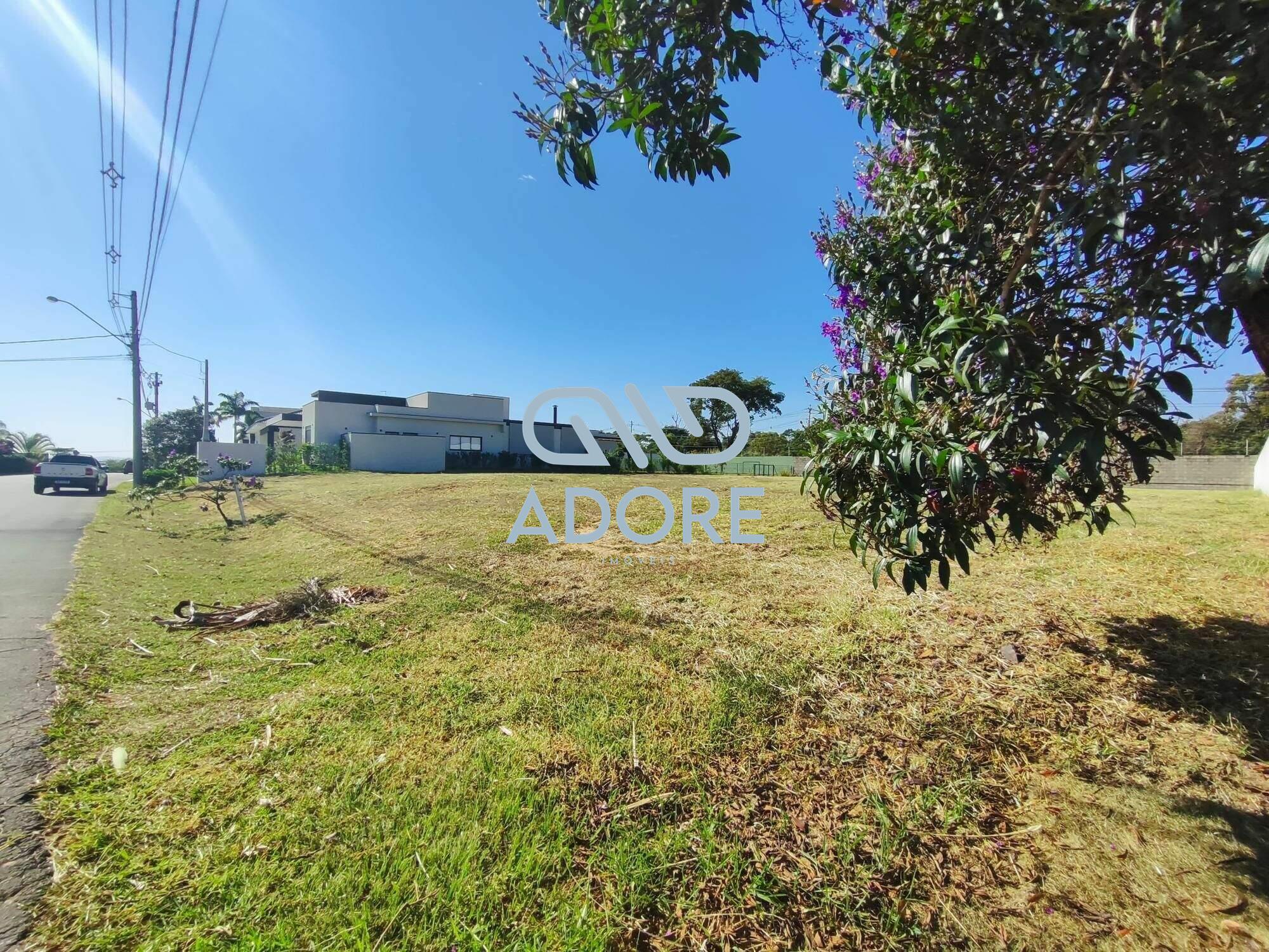 Terreno à venda no Condomínio Xapada Parque Ytu: 