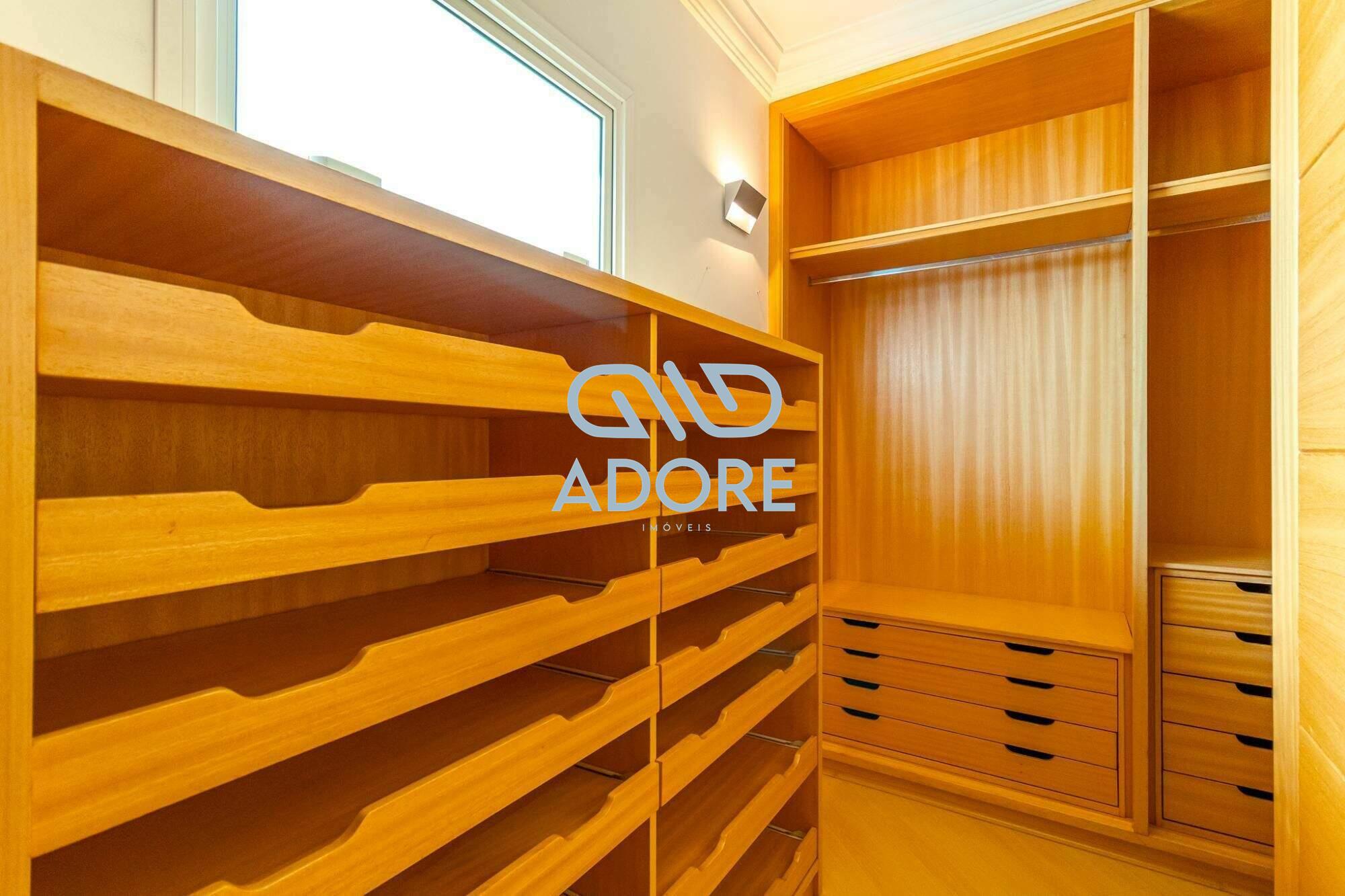 Casa de Condomínio à venda no Condomínio Plaza Athénée: 