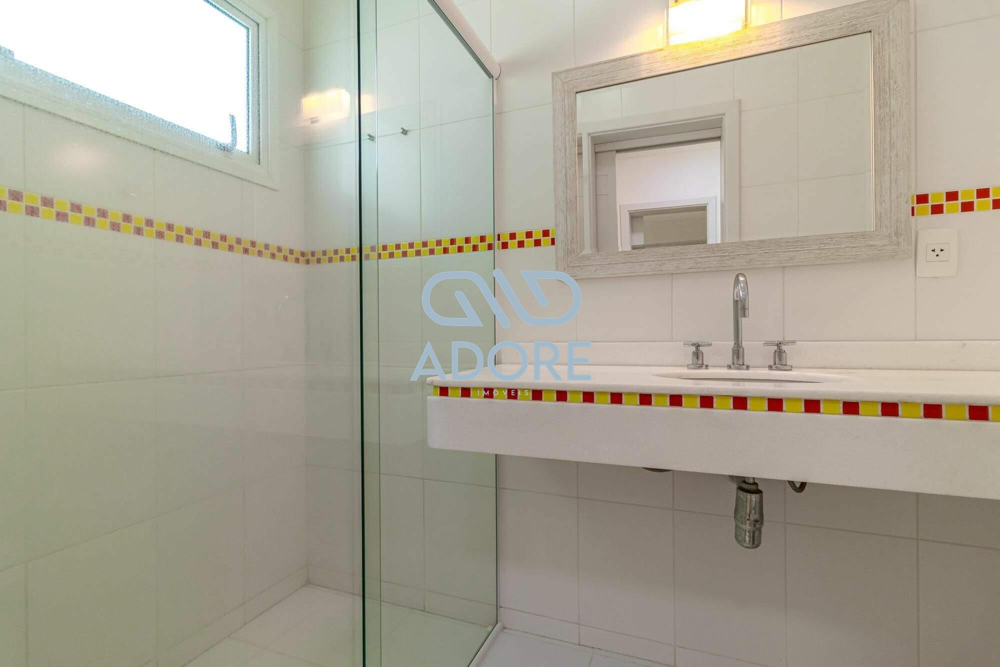 Casa de Condomínio à venda no Condomínio Plaza Athénée: 