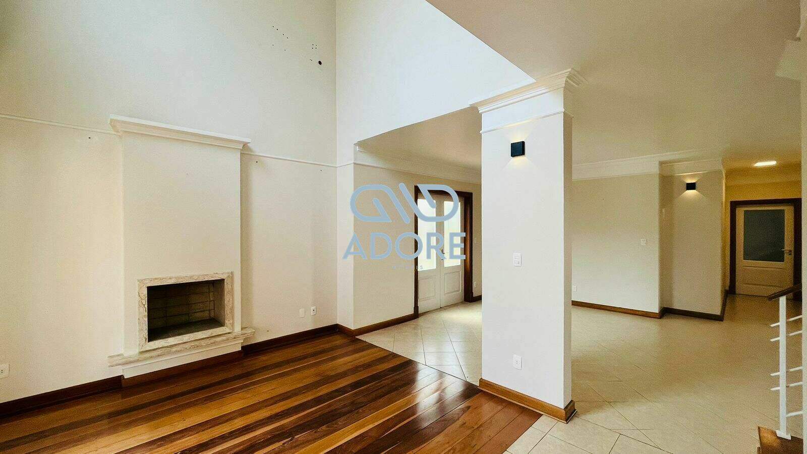 Casa de Condomínio à venda no Condomínio Plaza Athénée: 