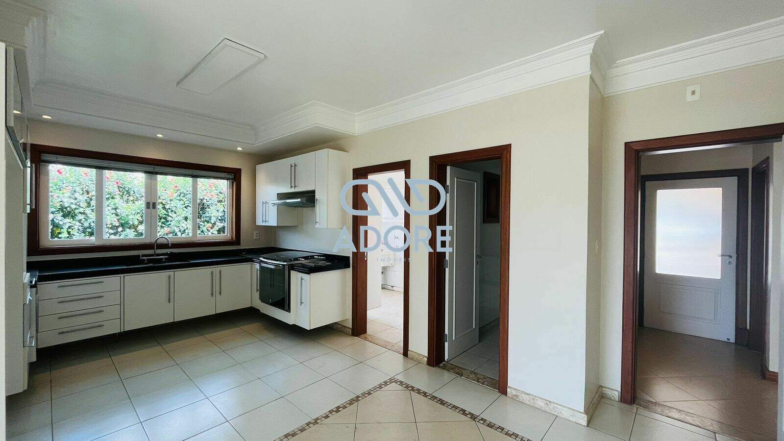 Casa de Condomínio à venda no Condomínio Plaza Athénée: 