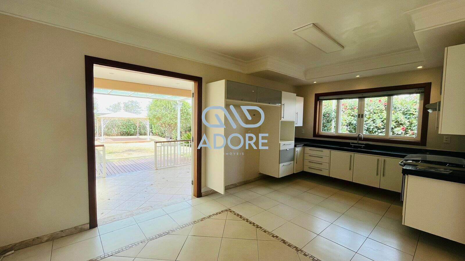 Casa de Condomínio à venda no Condomínio Plaza Athénée: 