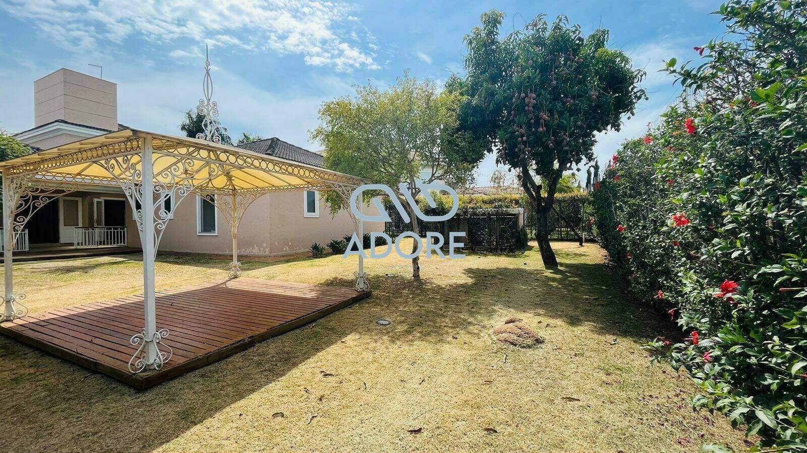 Casa de Condomínio à venda no Condomínio Plaza Athénée: 