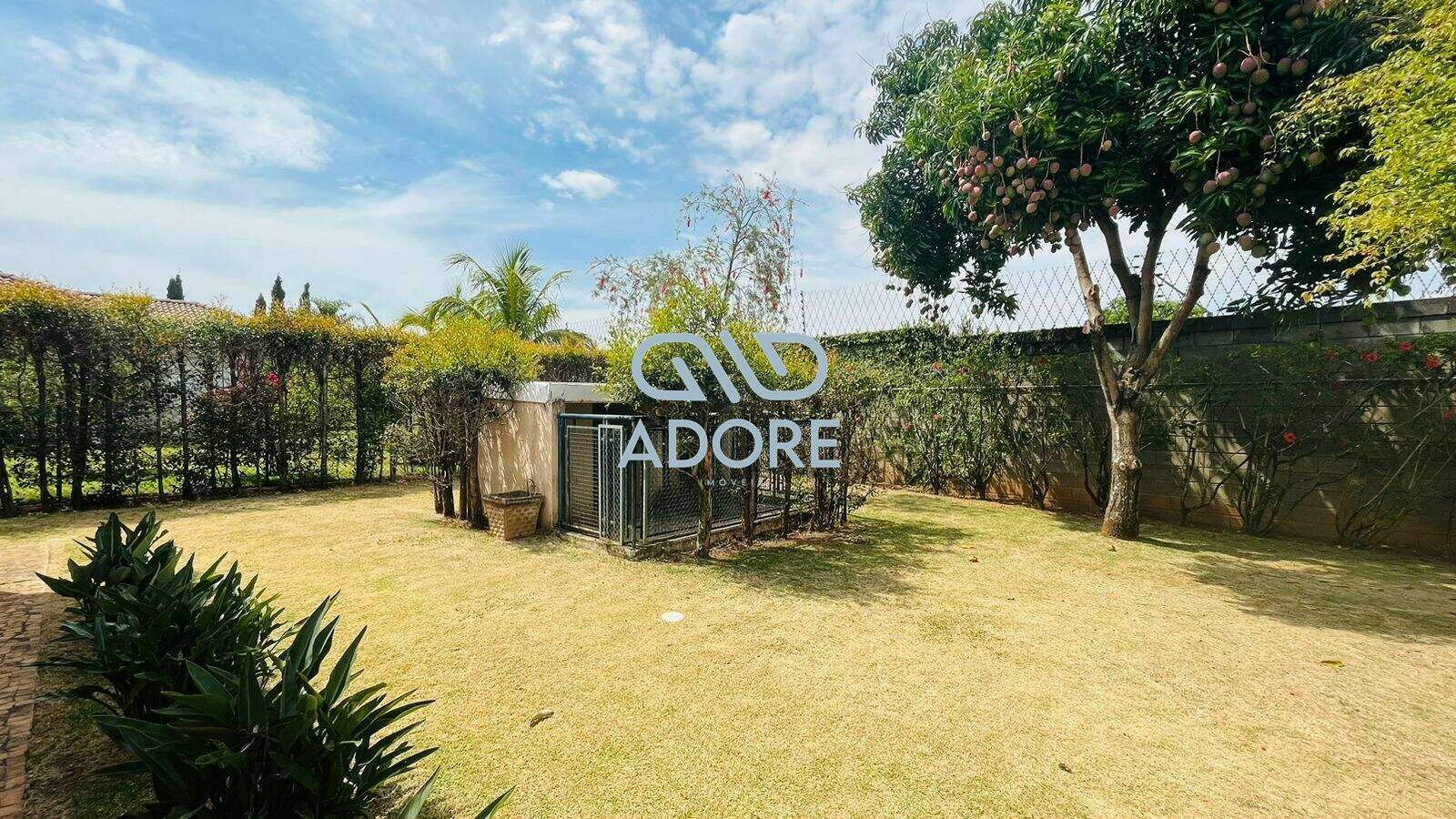 Casa de Condomínio à venda no Condomínio Plaza Athénée: 