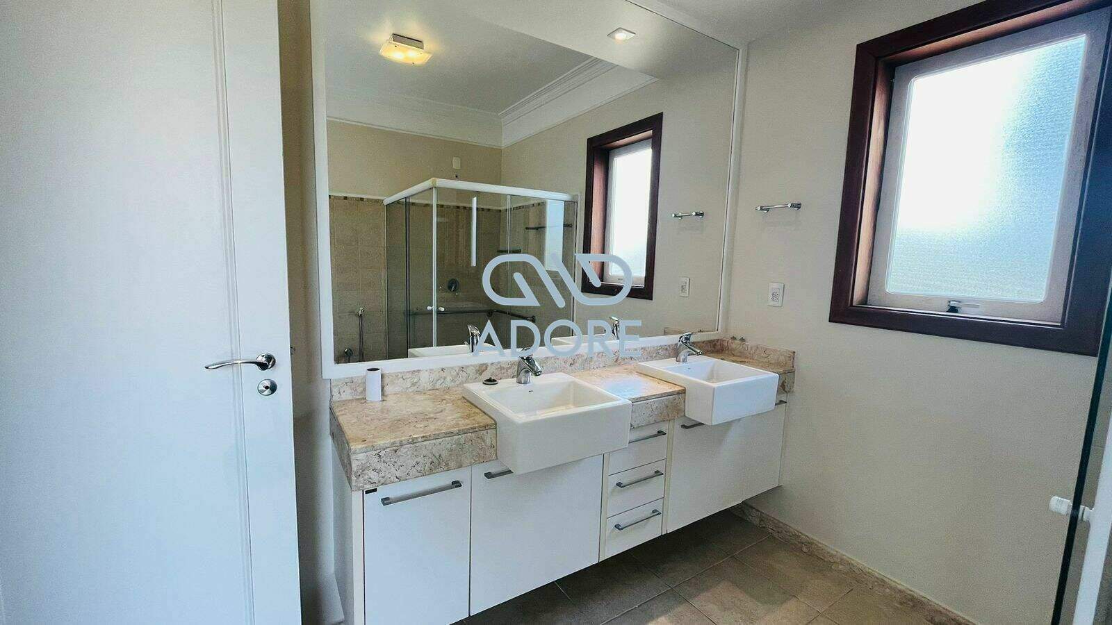 Casa de Condomínio à venda no Condomínio Plaza Athénée: 