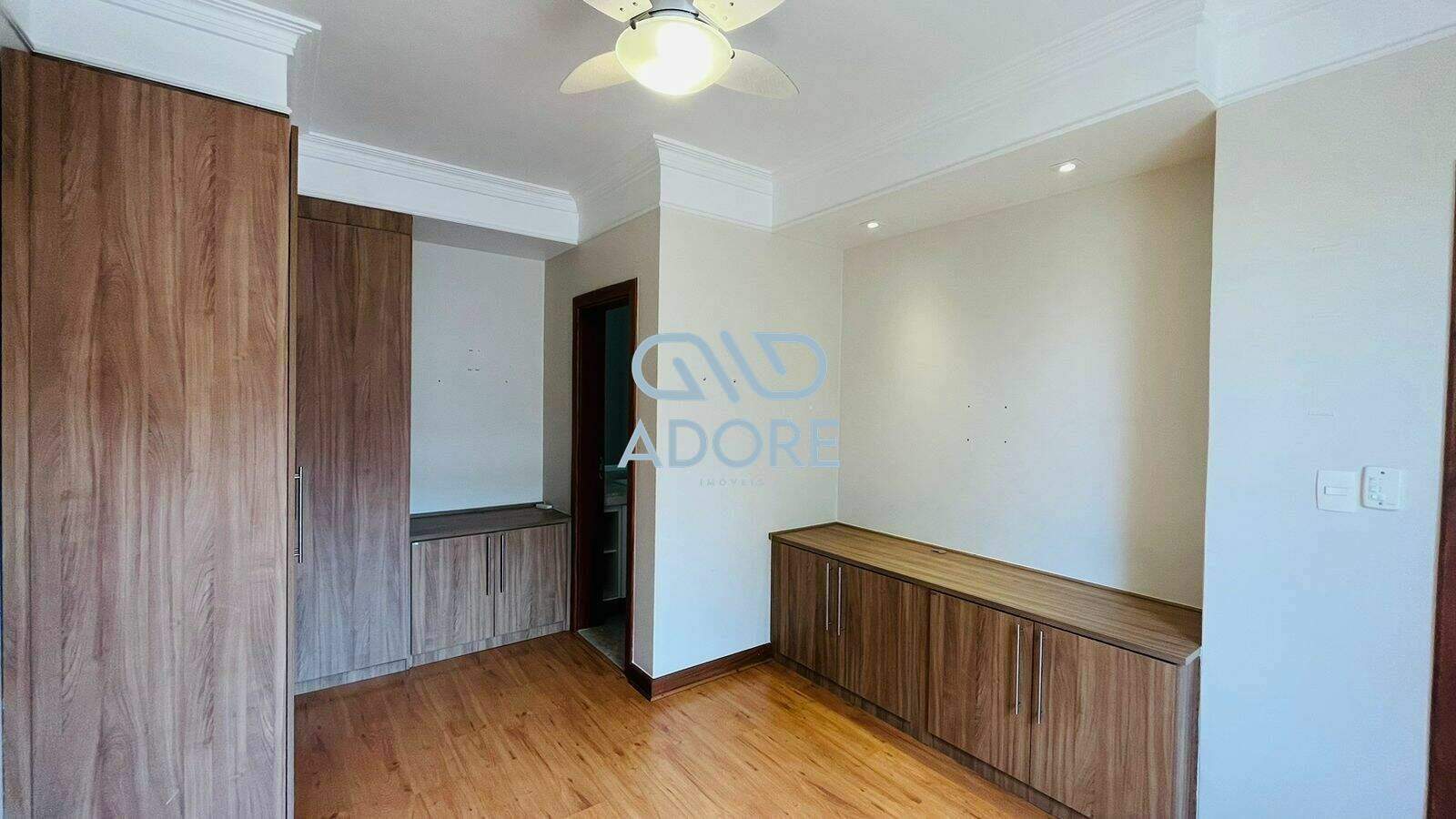 Casa de Condomínio à venda no Condomínio Plaza Athénée: 