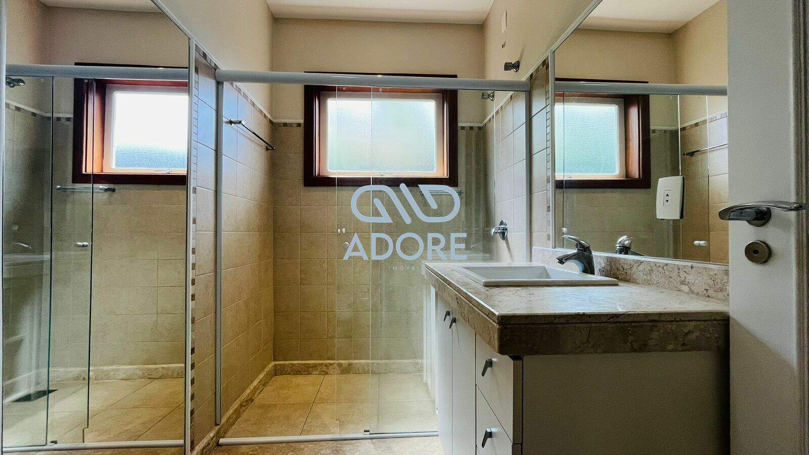 Casa de Condomínio à venda no Condomínio Plaza Athénée: 