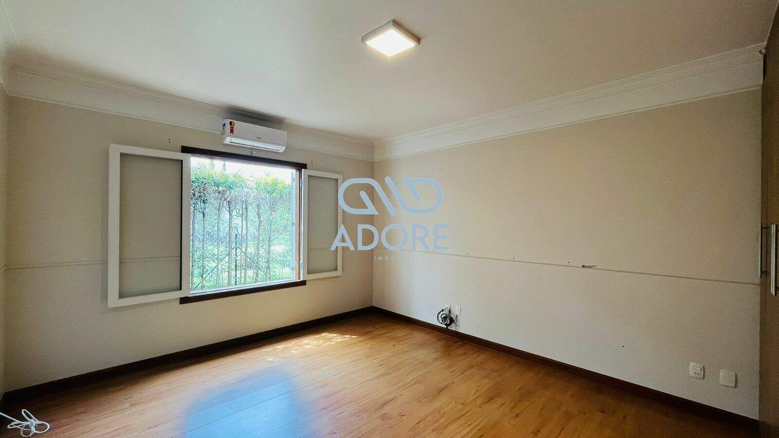 Casa de Condomínio à venda no Condomínio Plaza Athénée: 