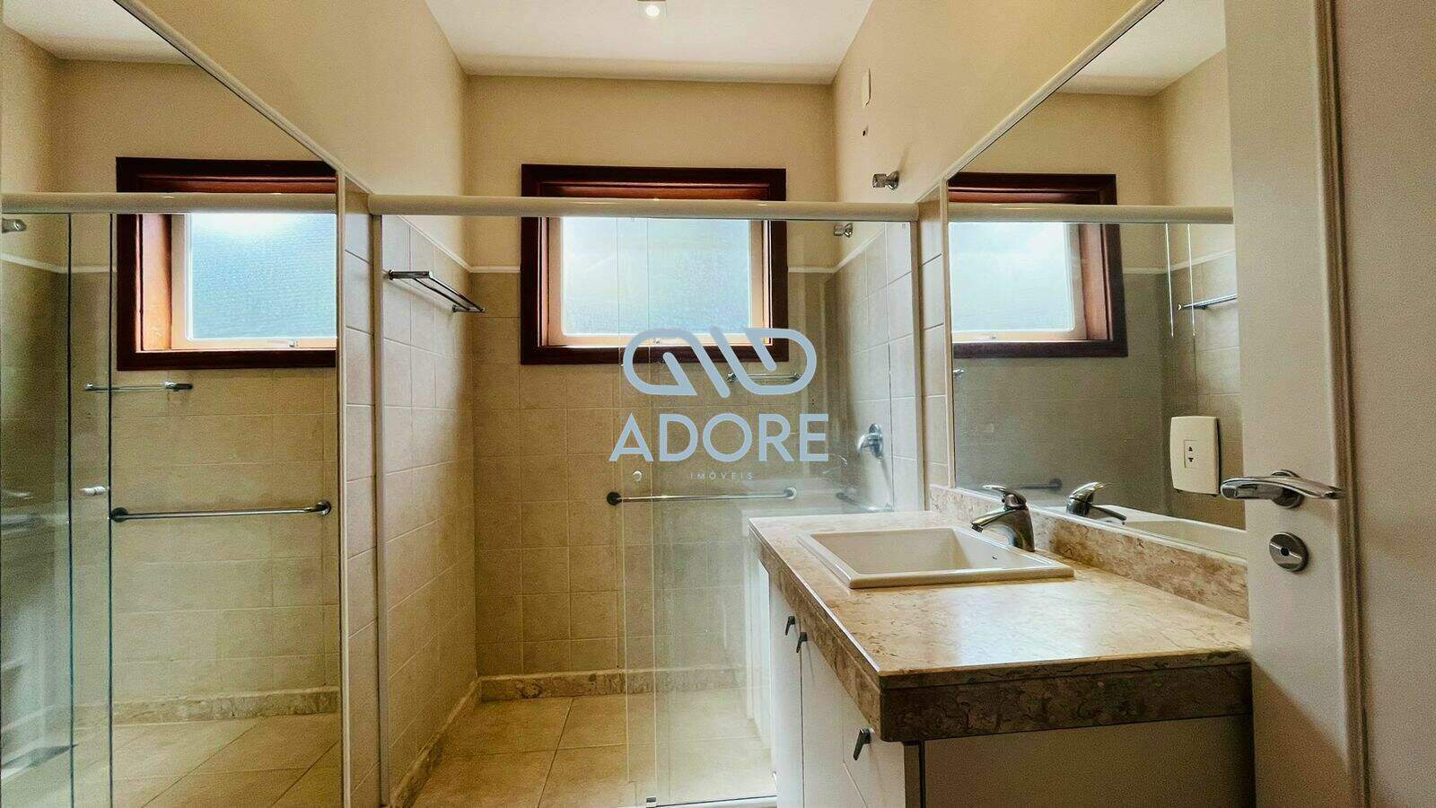 Casa de Condomínio à venda no Condomínio Plaza Athénée: 