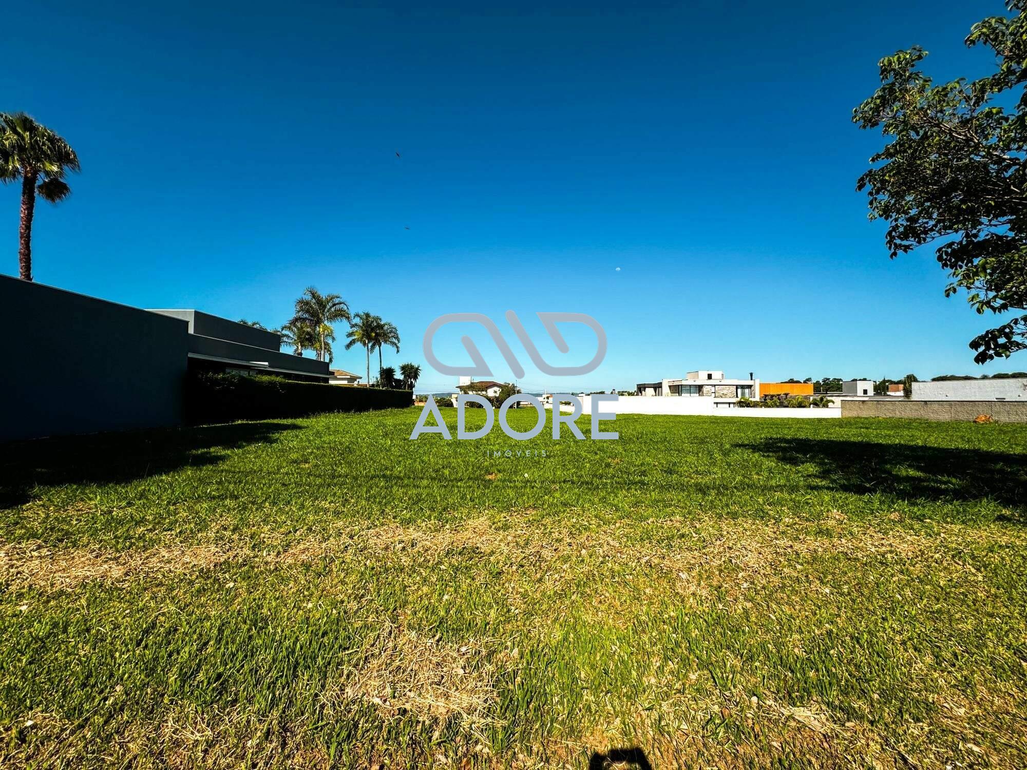 Terreno à venda no Condomínio Xapada Parque Ytu: 