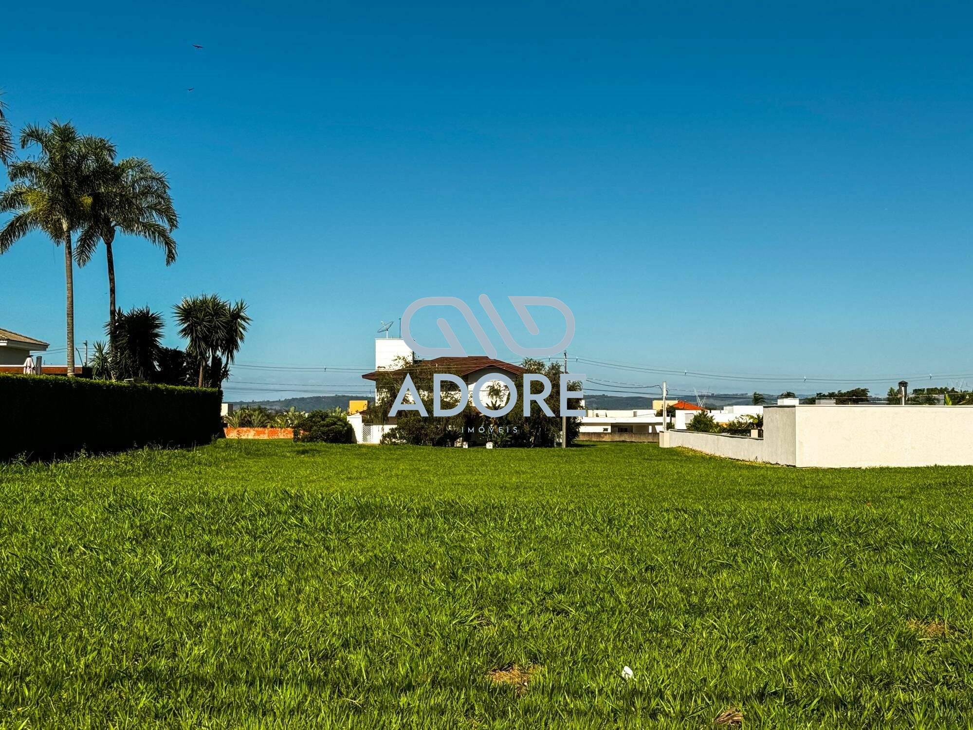 Terreno à venda no Condomínio Xapada Parque Ytu: 