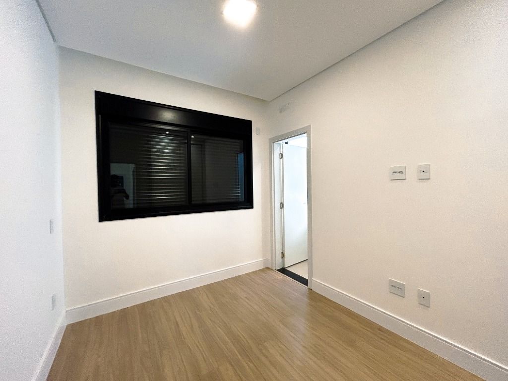 Casa de Condomínio à venda no Vila Romão: 