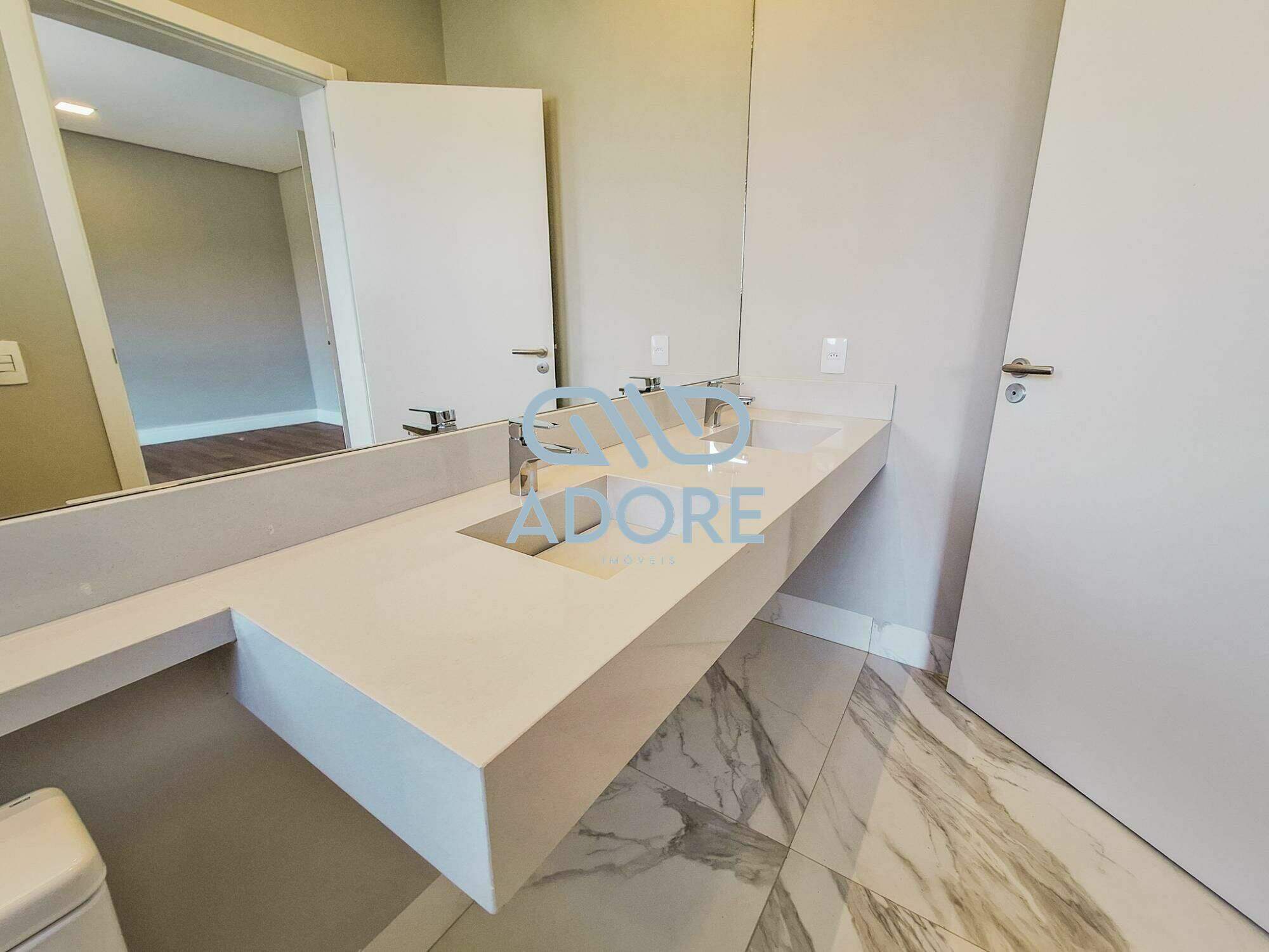 Casa de Condomínio à venda no Condomínio Villas do Golfe: 