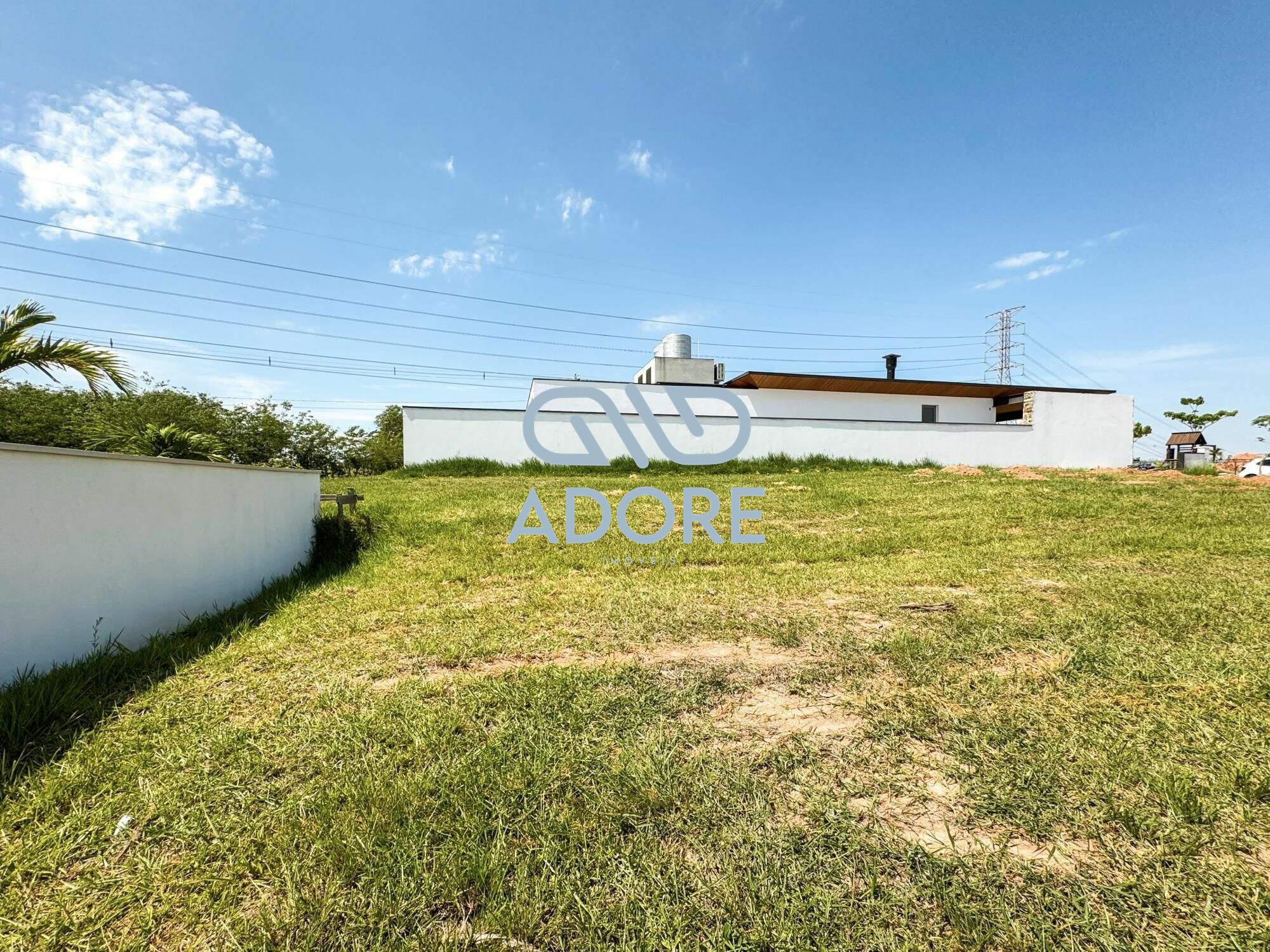 Terreno à venda no Condomínio Villas do Golfe: 