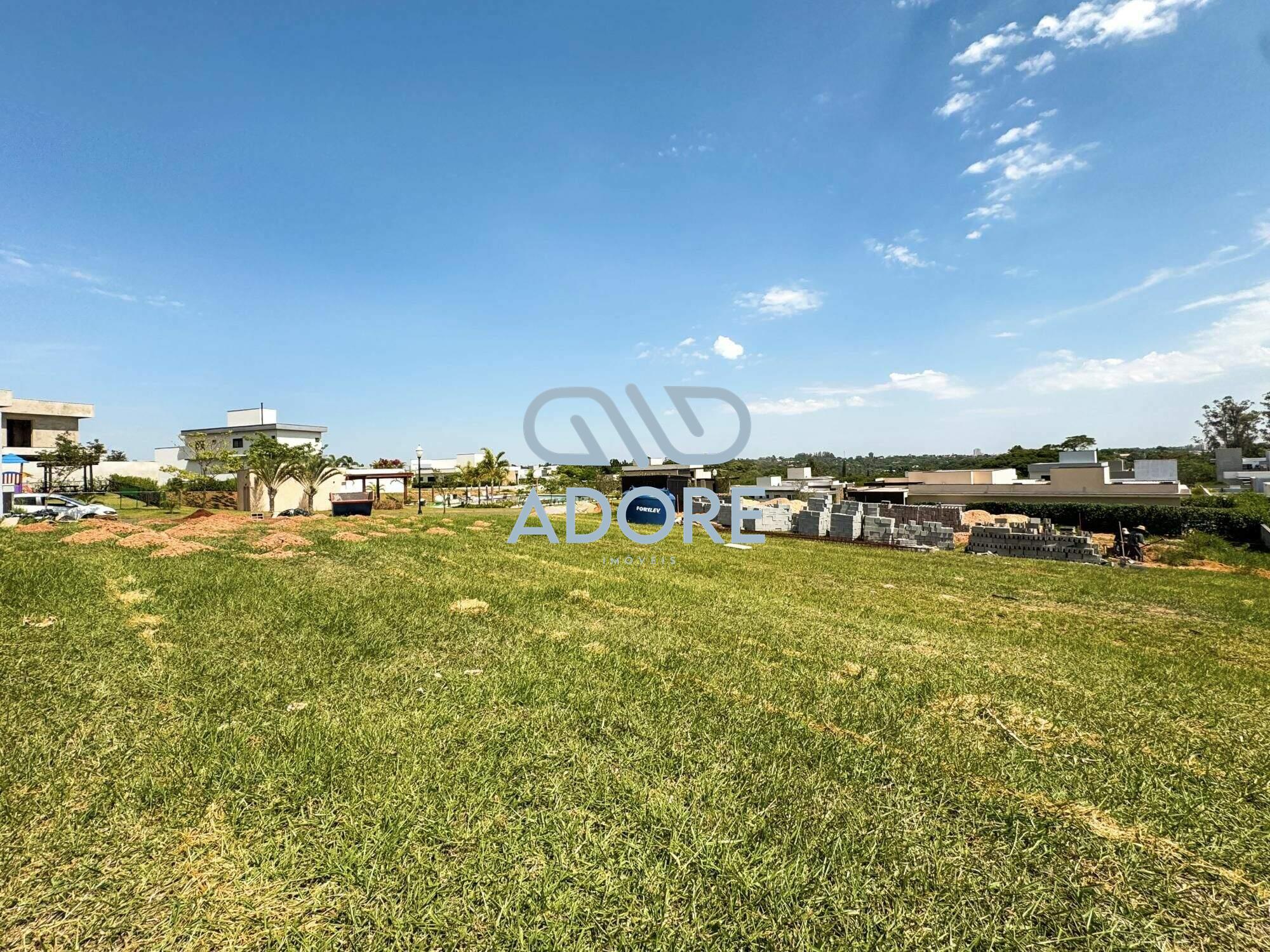 Terreno à venda no Condomínio Villas do Golfe: 