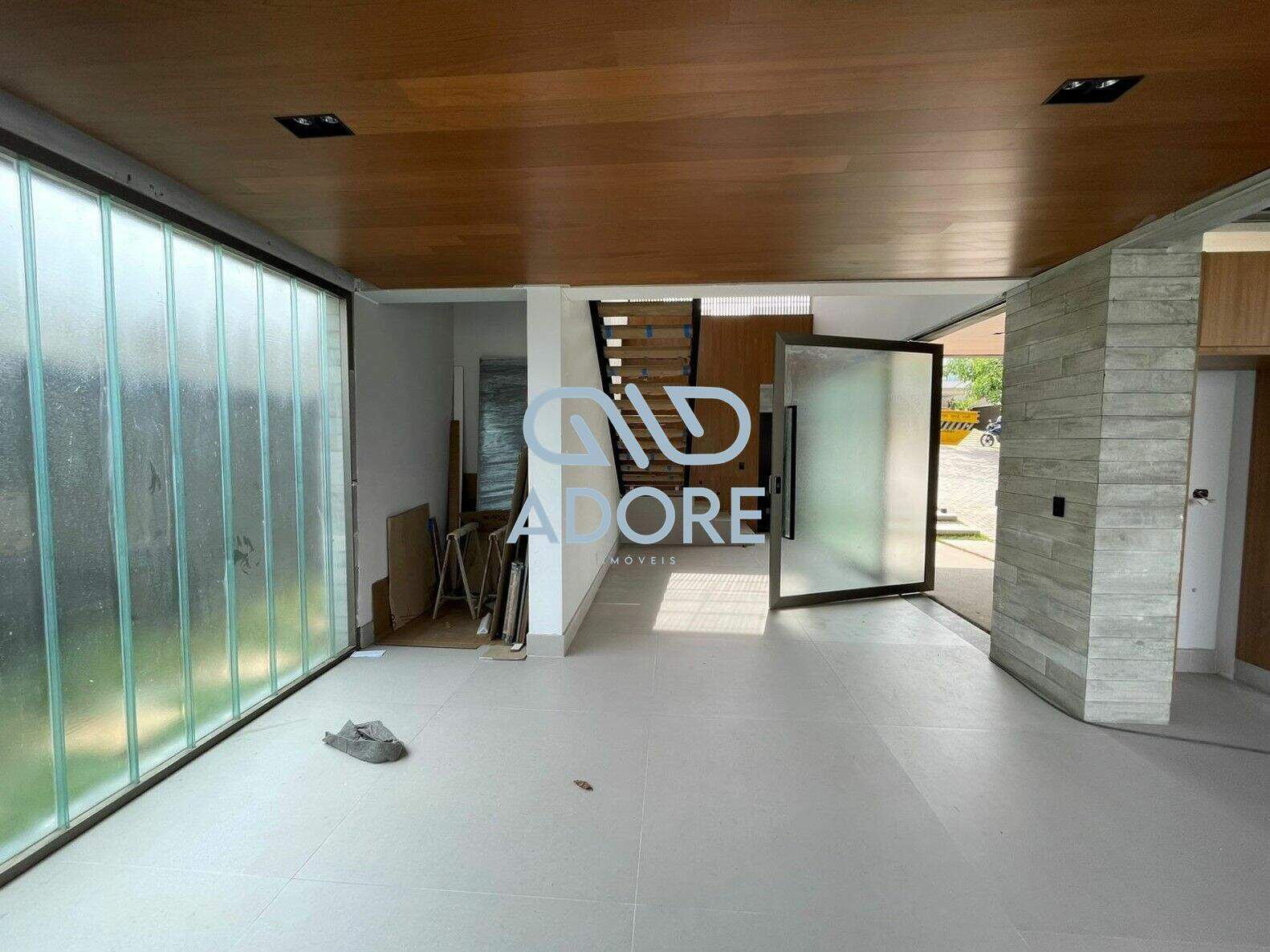 Casa de Condomínio à venda no Jardim Disneylandia: 