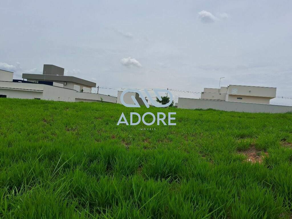 Terreno à venda no Condomínio Mirante dos Ipês: 
