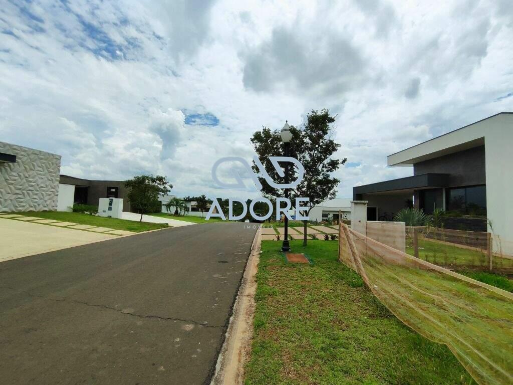 Terreno à venda no Condomínio Villas do Golfe: 