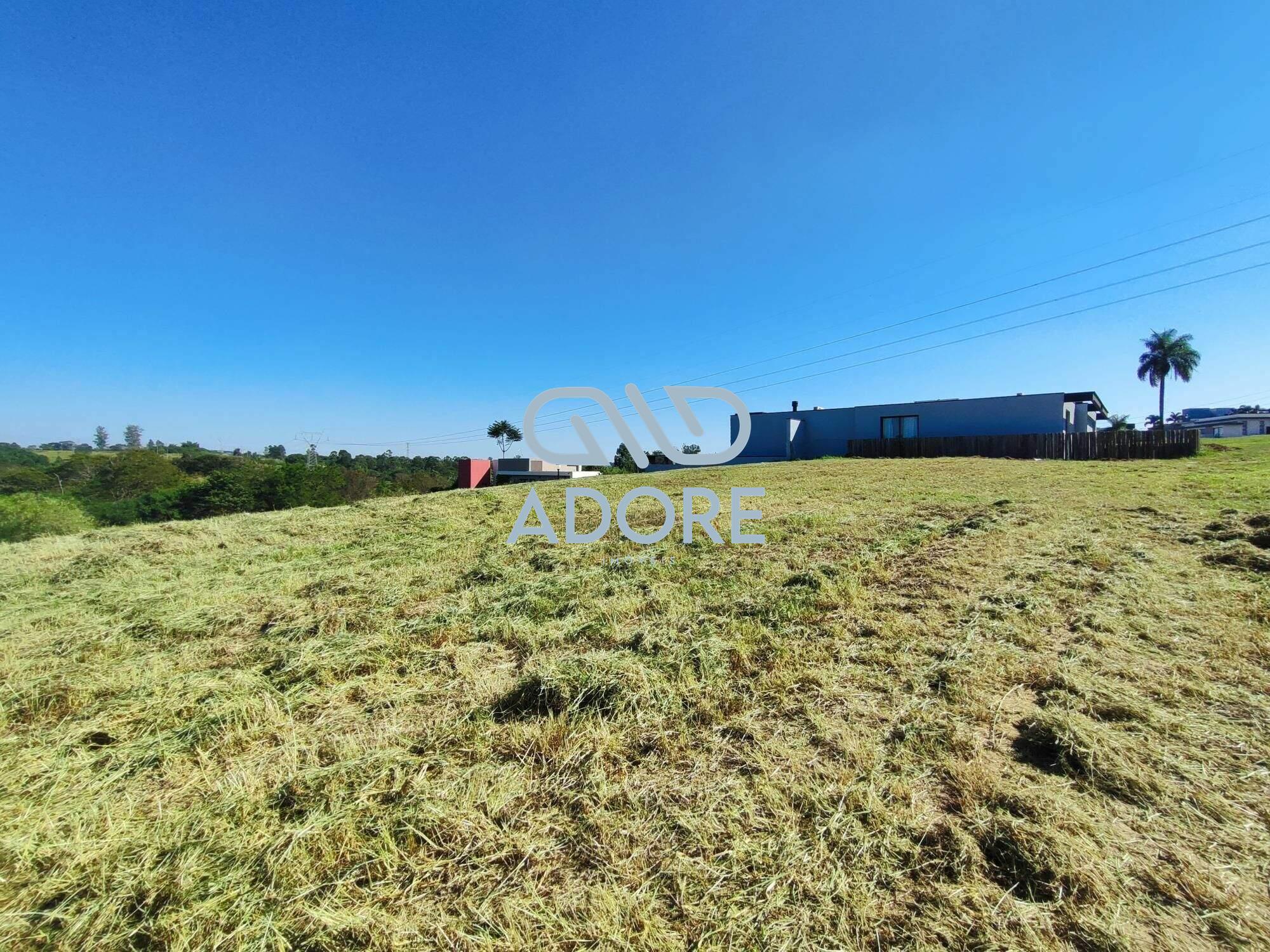 Terreno à venda no Condomínio Villas do Golfe: 