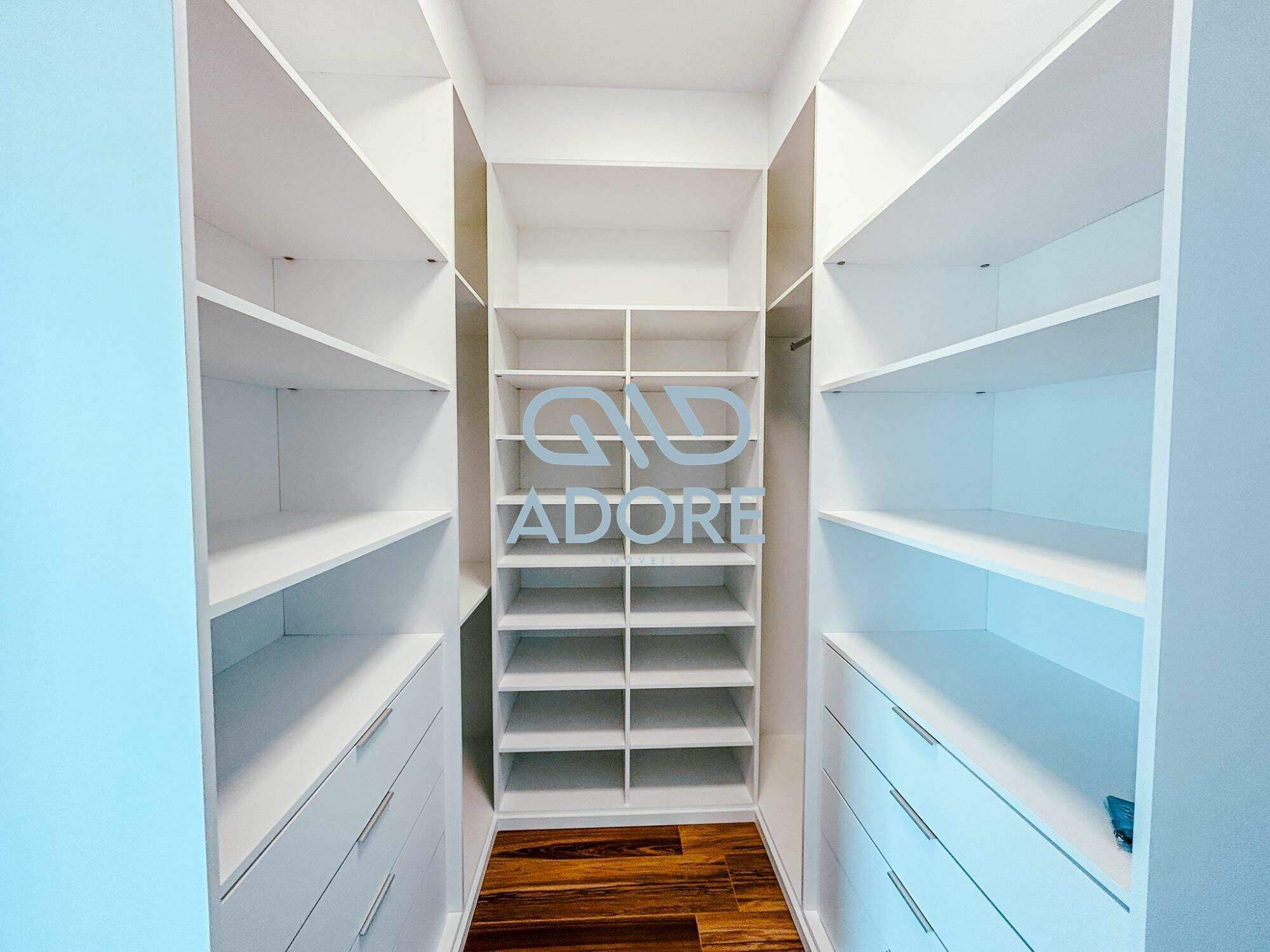 Casa de Condomínio à venda no Condomínio Villas do Golfe: 